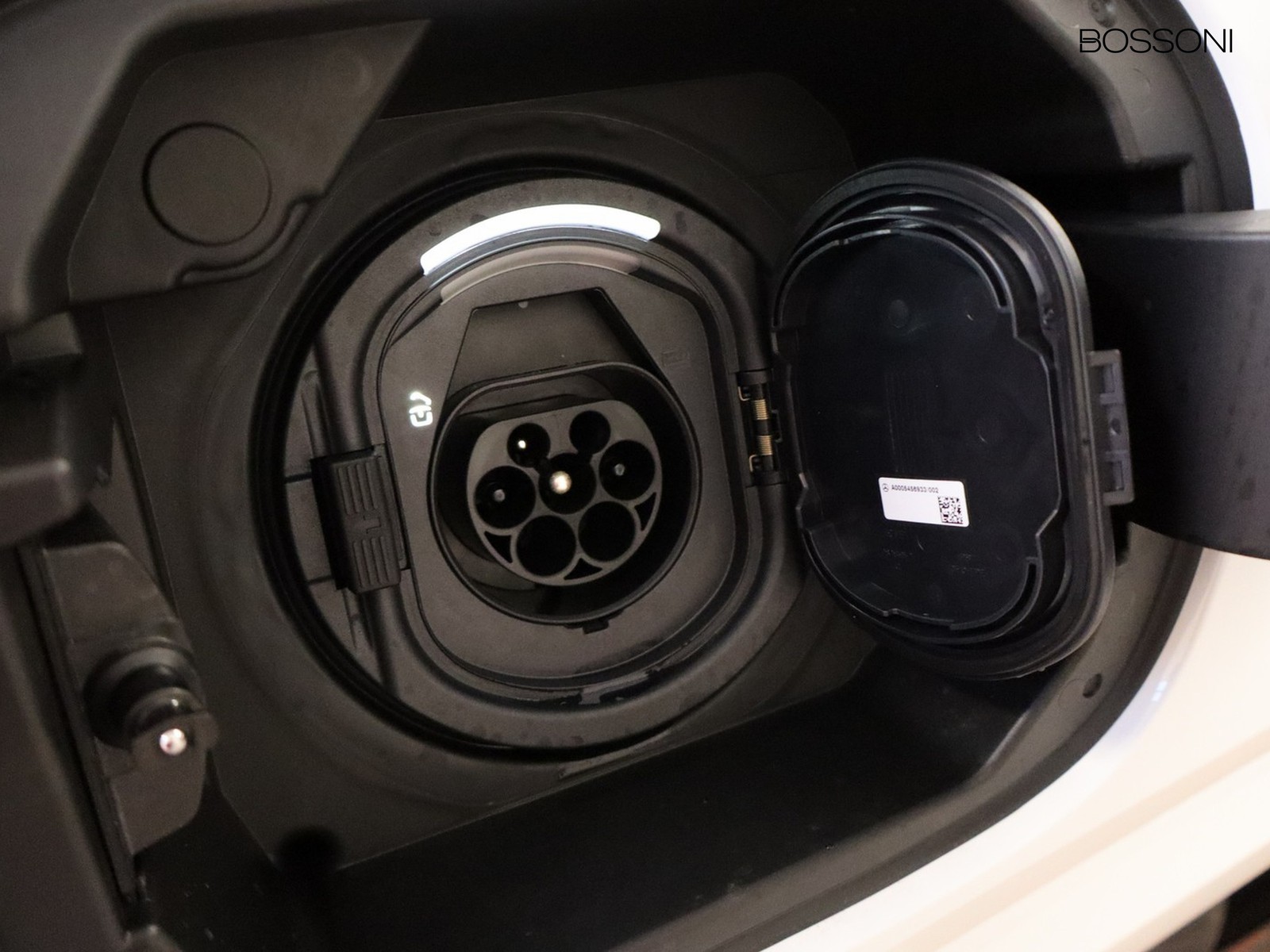 18 - Mercedes GLA 250 e plug-in-hybrid amg line extra 8g-dct