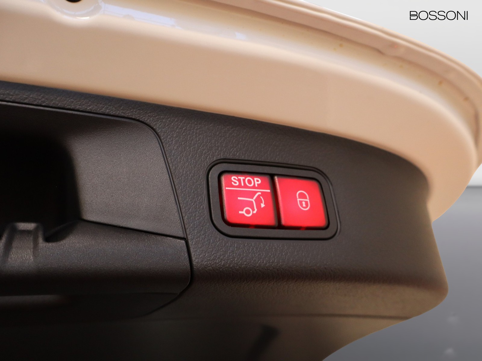20 - Mercedes GLA 250 e plug-in-hybrid amg line extra 8g-dct