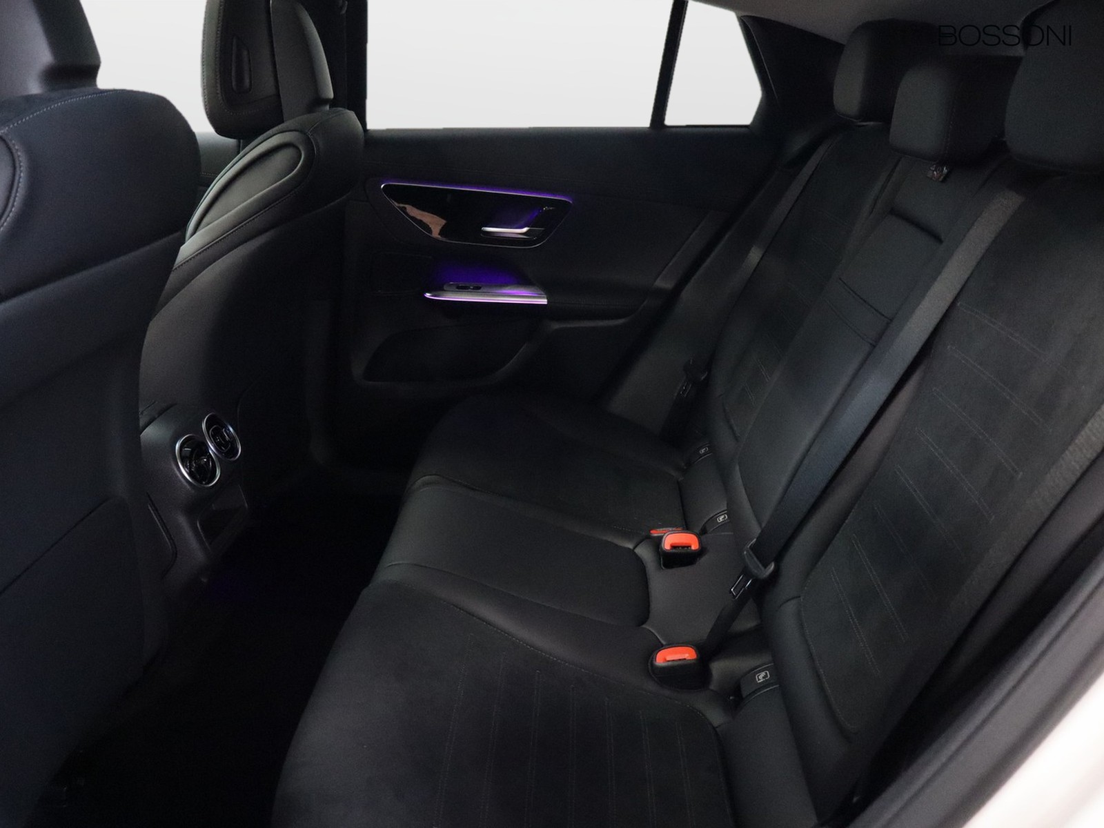 8 - Mercedes GLC coupe 220 d amg line premium 4matic 9g-tronic