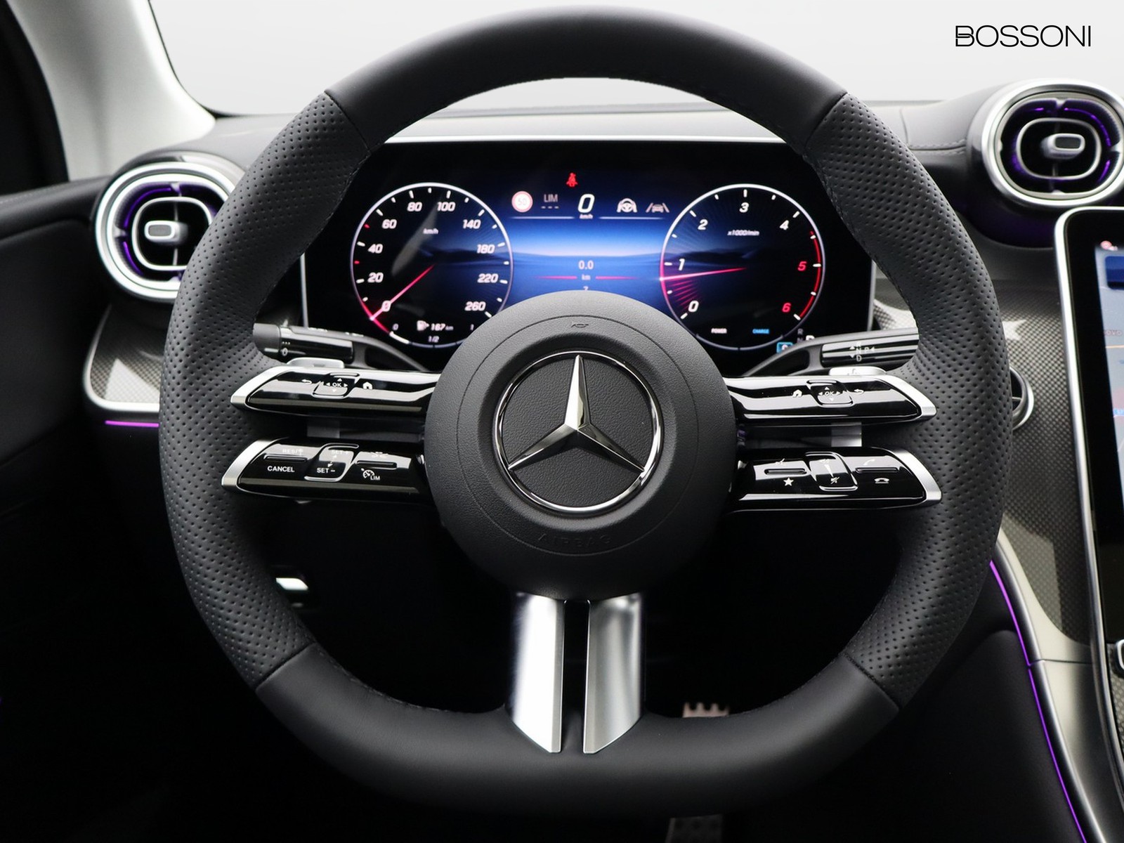 17 - Mercedes GLC coupe 220 d amg line premium 4matic 9g-tronic