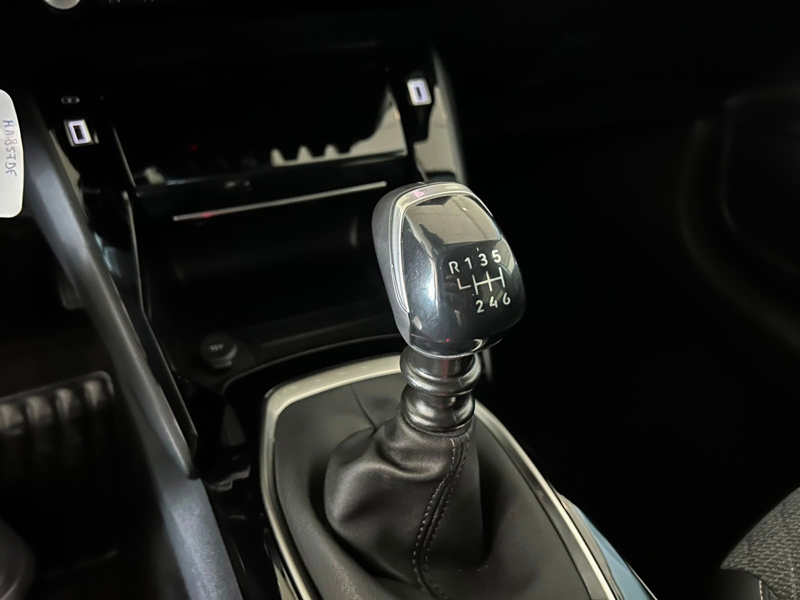 11 - Peugeot 208 1.2 puretech 100cv allure s&s