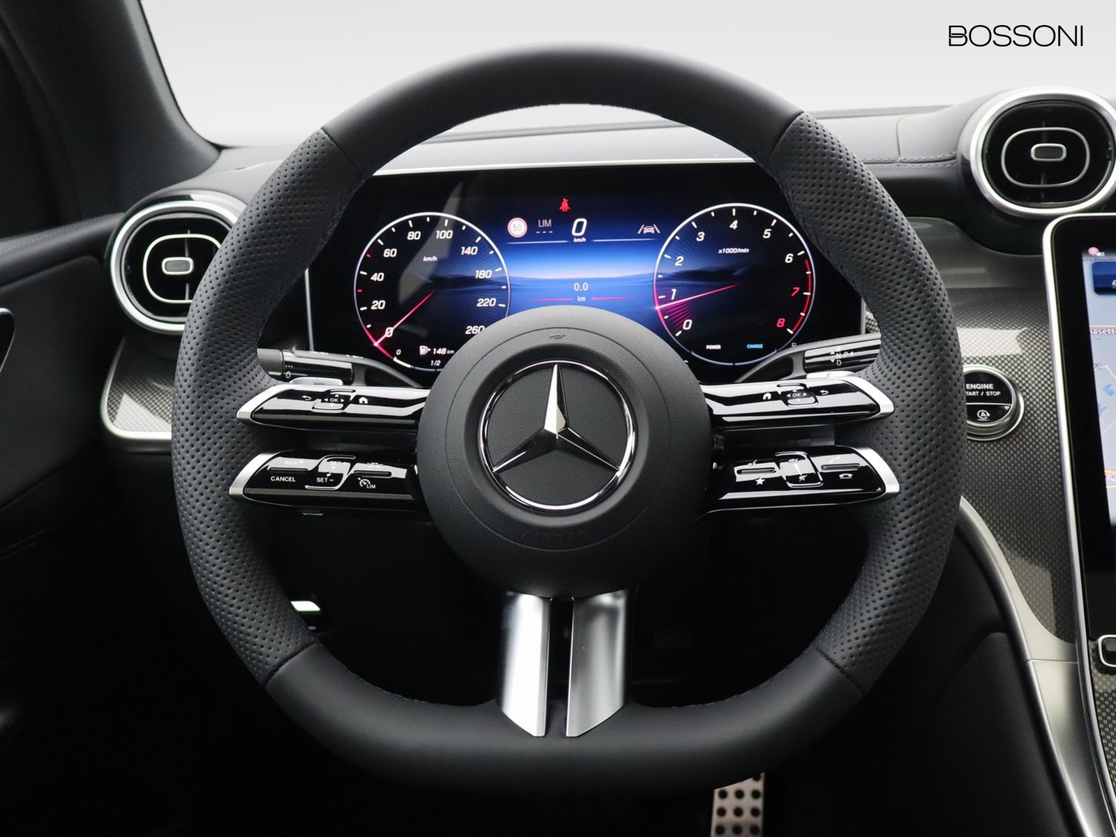 16 - Mercedes GLC coupe 200 amg line advanced 4matic 9g-tronic