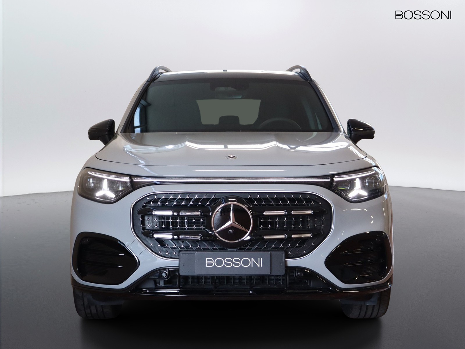 2 - Mercedes GLB 200 advanced plus 4matic 8g-edct