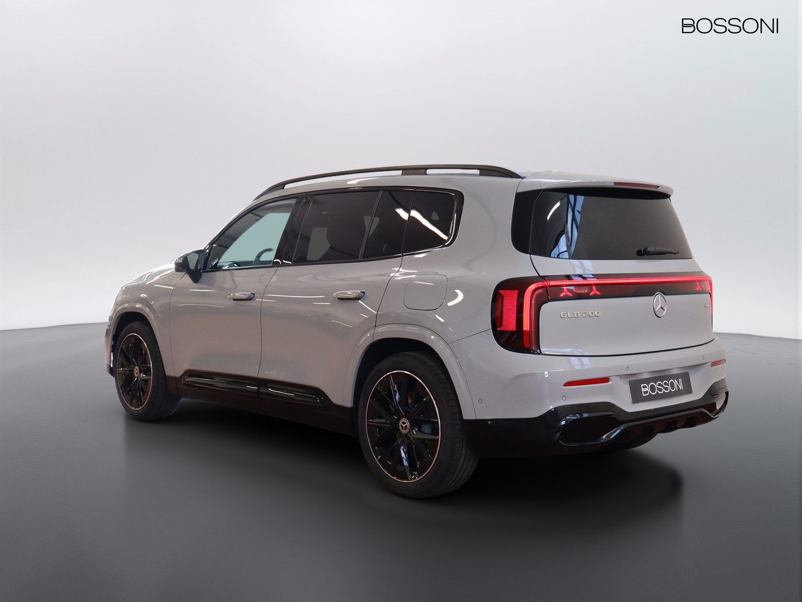 5 - Mercedes GLB 200 advanced plus 4matic 8g-edct