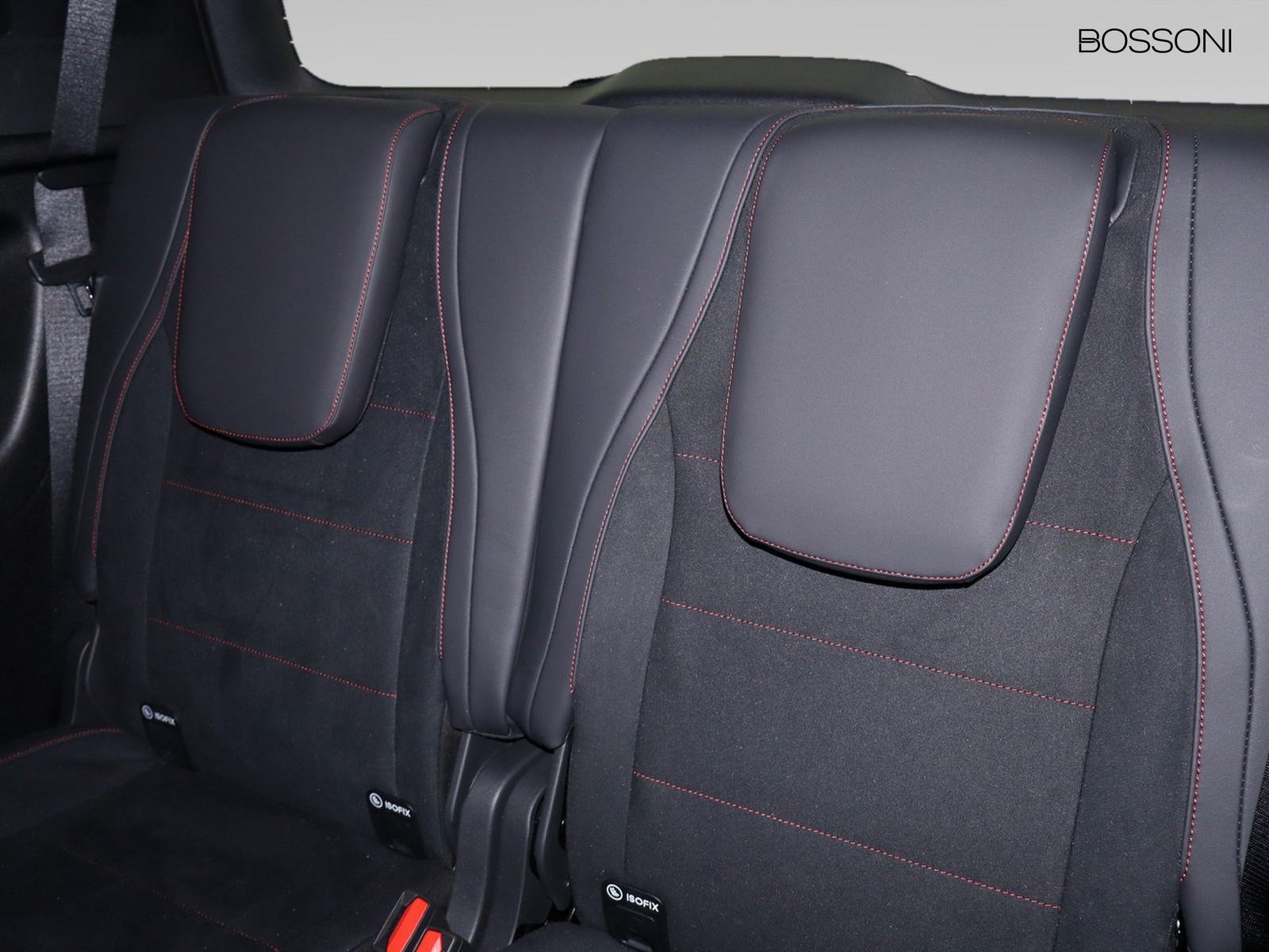 9 - Mercedes GLB 200 premium 4matic 8g-edct