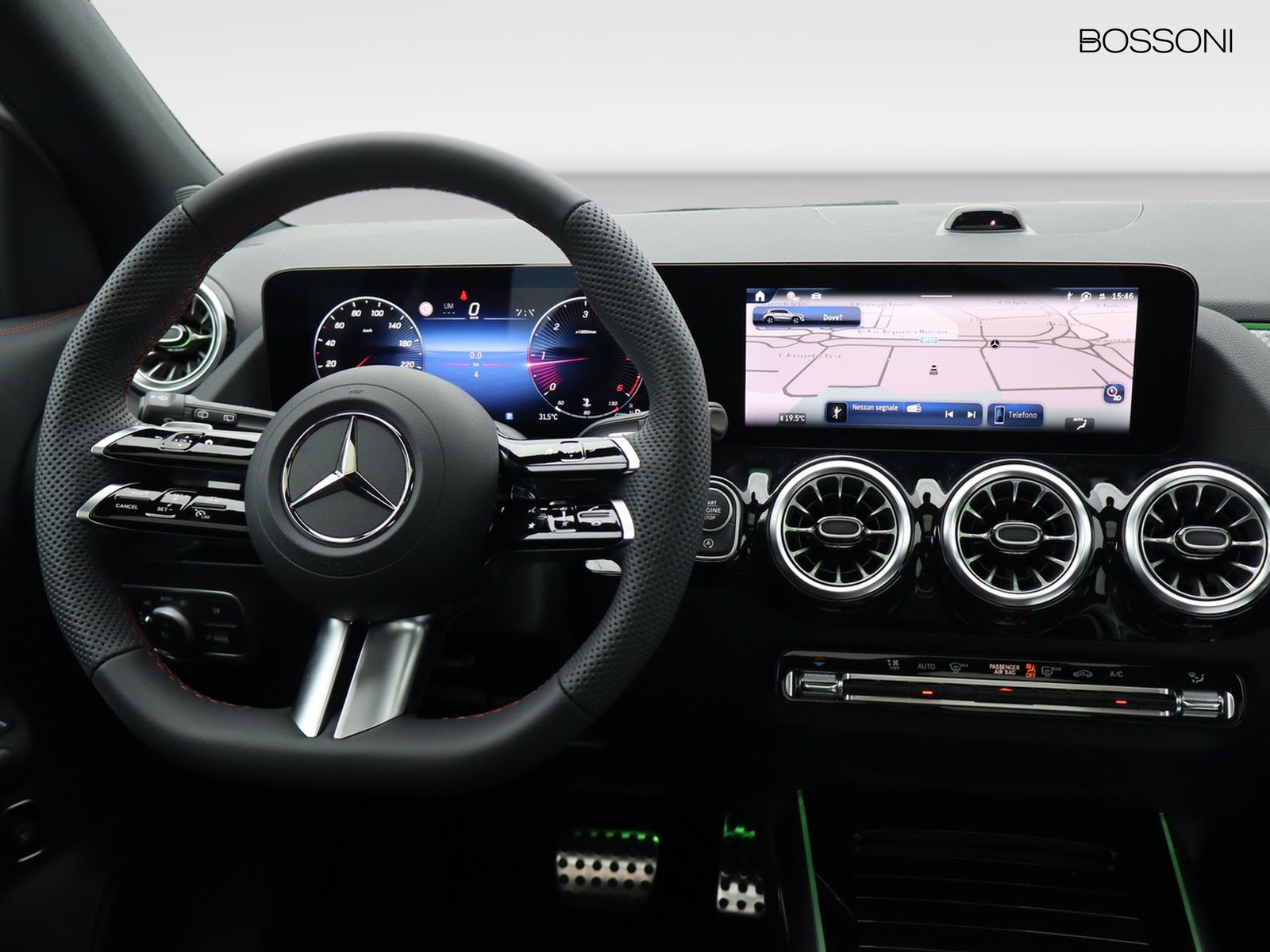12 - Mercedes GLA 200 d amg line extra 8g-dct