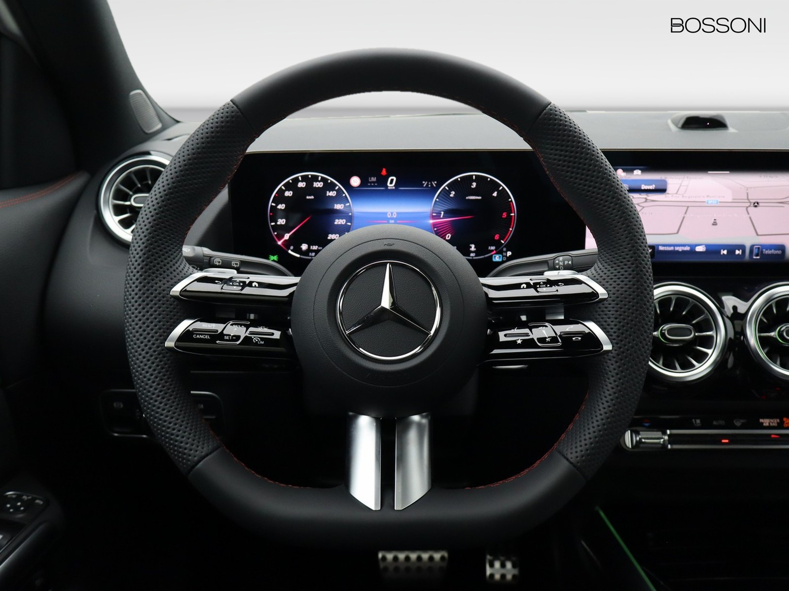 17 - Mercedes GLA 200 d amg line extra 8g-dct