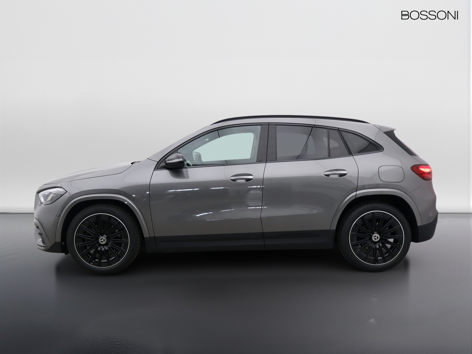3 - Mercedes GLA 200 d amg line extra 8g-dct