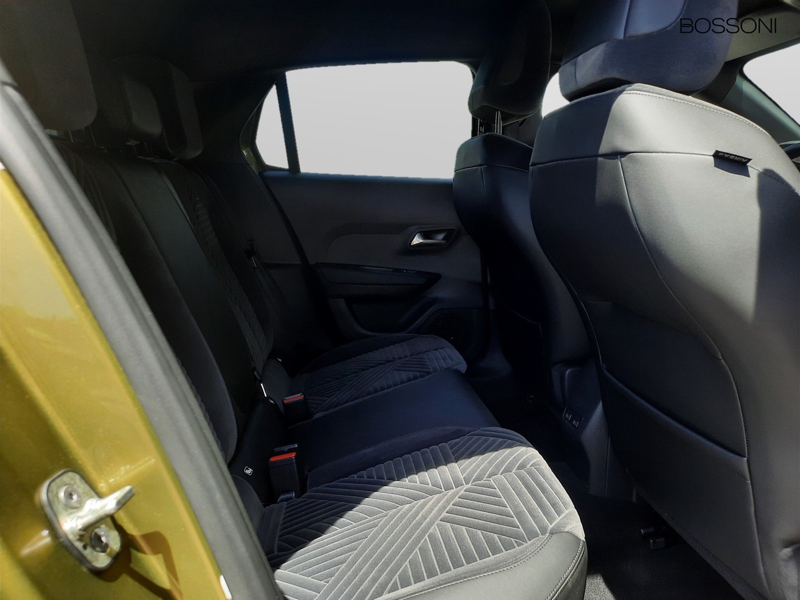 10 - Lancia Ypsilon 1.2 mhev 110cv lx e-dct