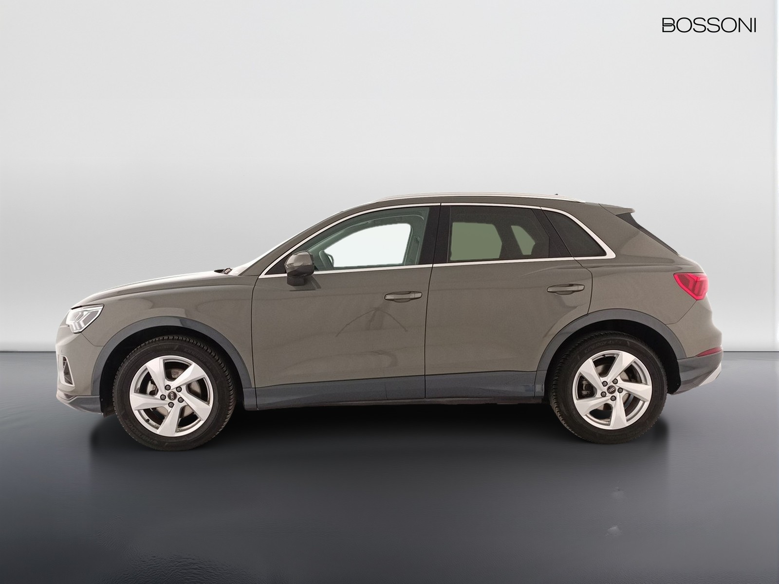3 - Audi Q3 35 2.0 tdi business advanced s tronic