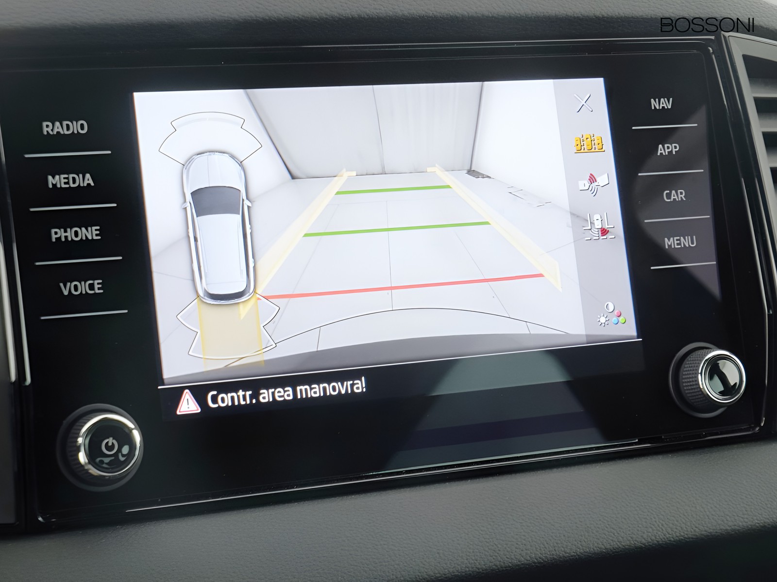 32 - Skoda Karoq 2.0 tdi evo scr 150cv sportline dsg