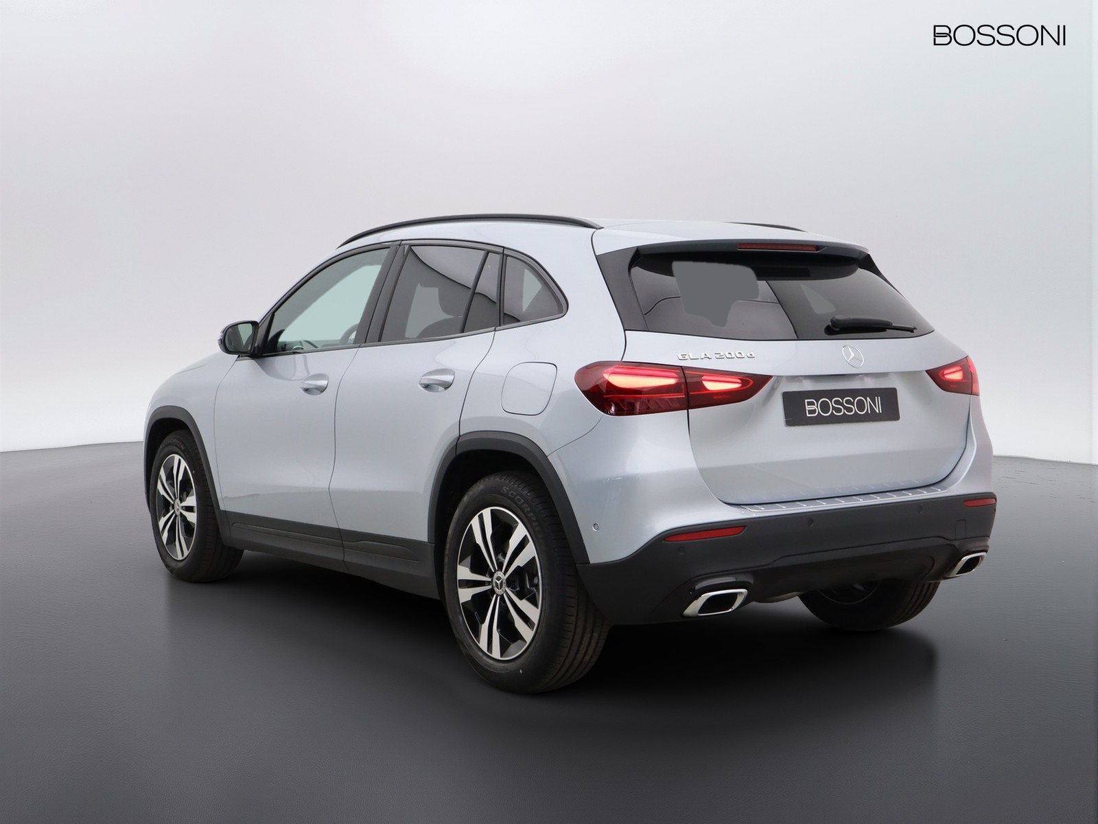 5 - Mercedes GLA 200 d progressive extra 8g-dct