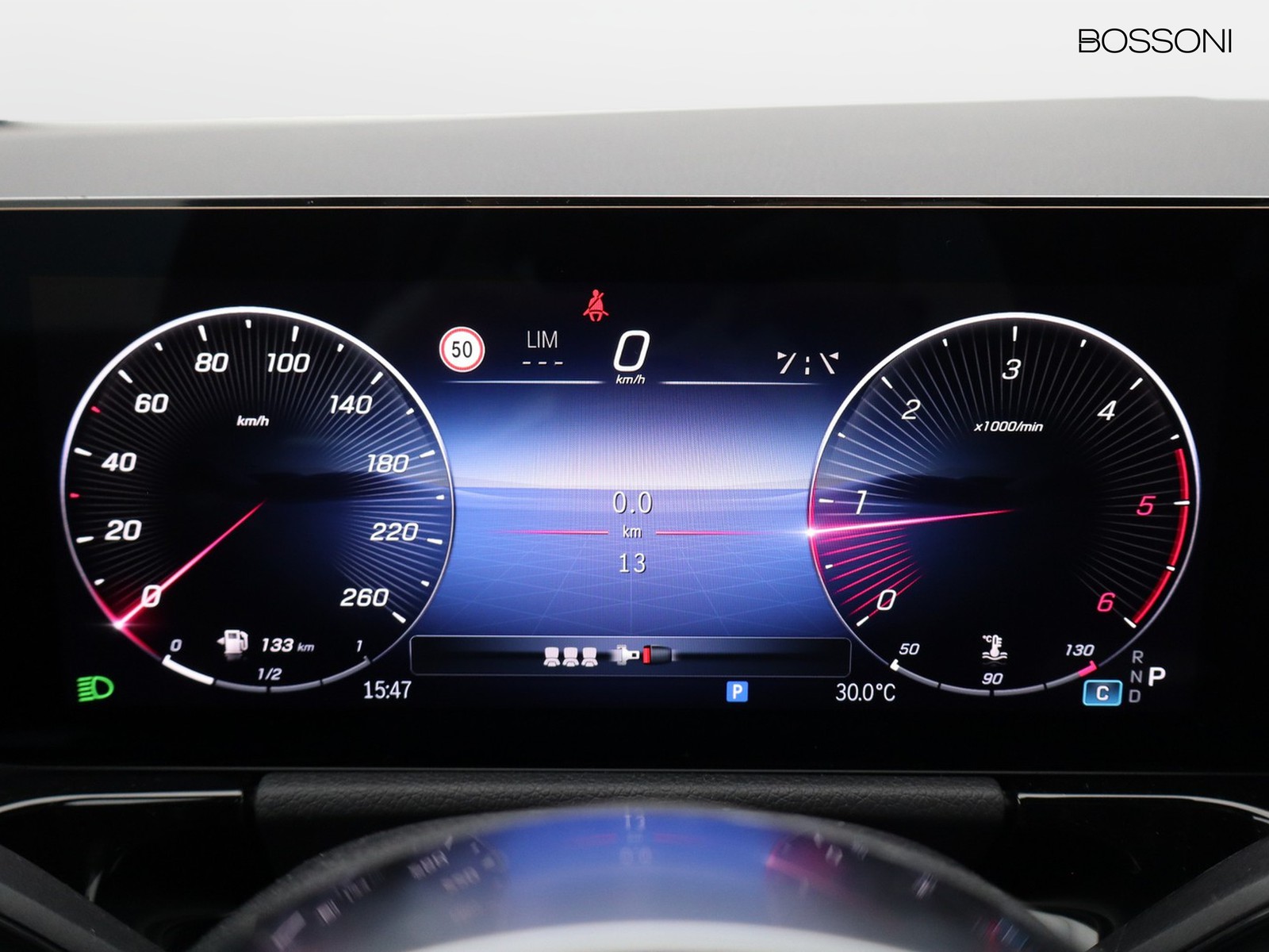 9 - Mercedes GLA 200 d progressive extra 8g-dct