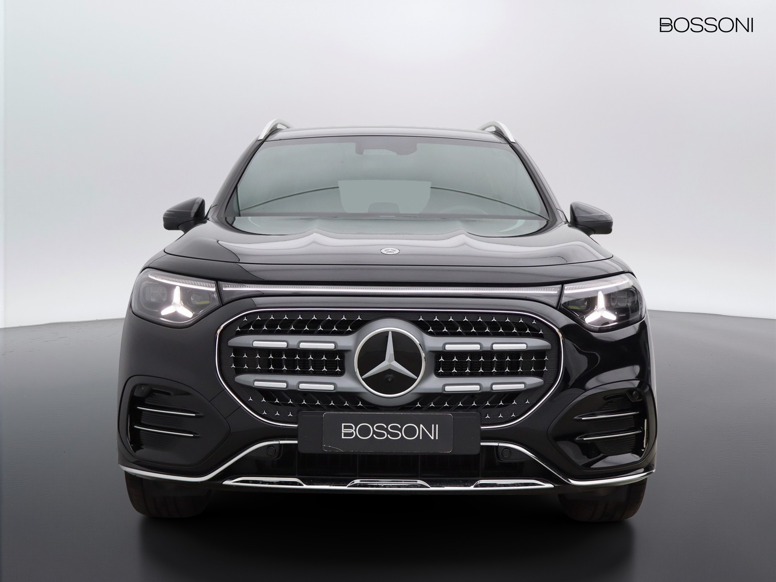 2 - Mercedes GLB 200 advanced plus 4matic 8g-edct