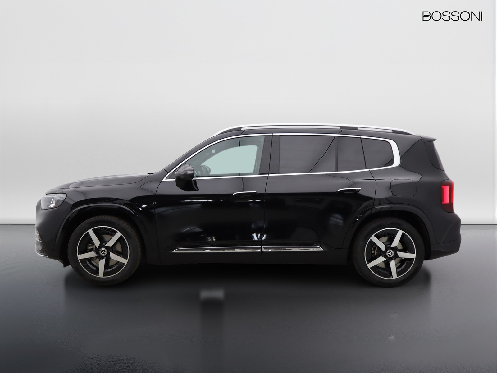 3 - Mercedes GLB 200 advanced plus 4matic 8g-edct