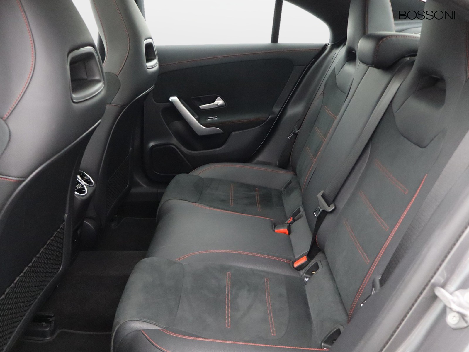 8 - Mercedes CLA coupe 200 d premium 8g-dct