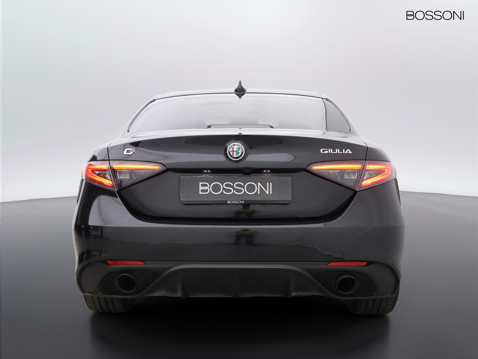 6 - Alfa Romeo Giulia 2.0 turbo 280cv veloce q4 at8