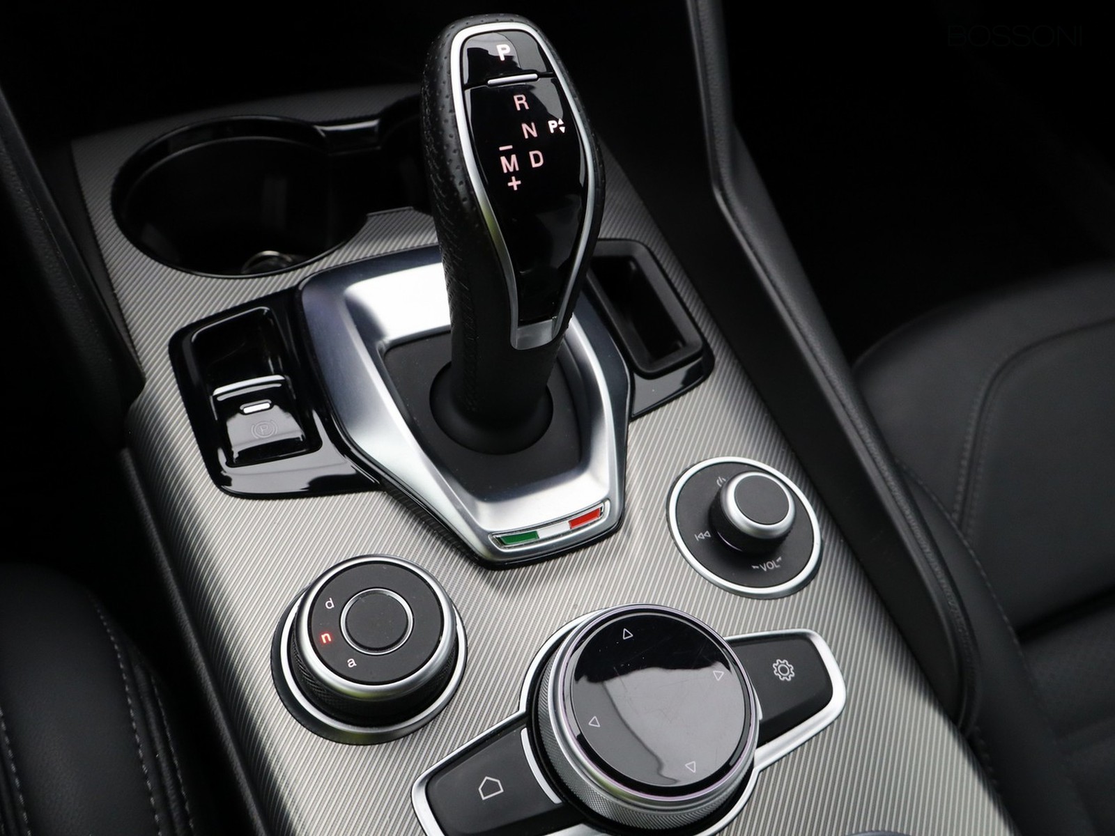 14 - Alfa Romeo Giulia 2.0 turbo 280cv veloce q4 at8