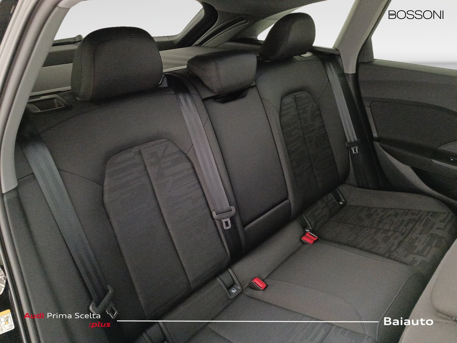 21 - Audi A5 avant 2.0 tdi mhev+ 204cv business advanced