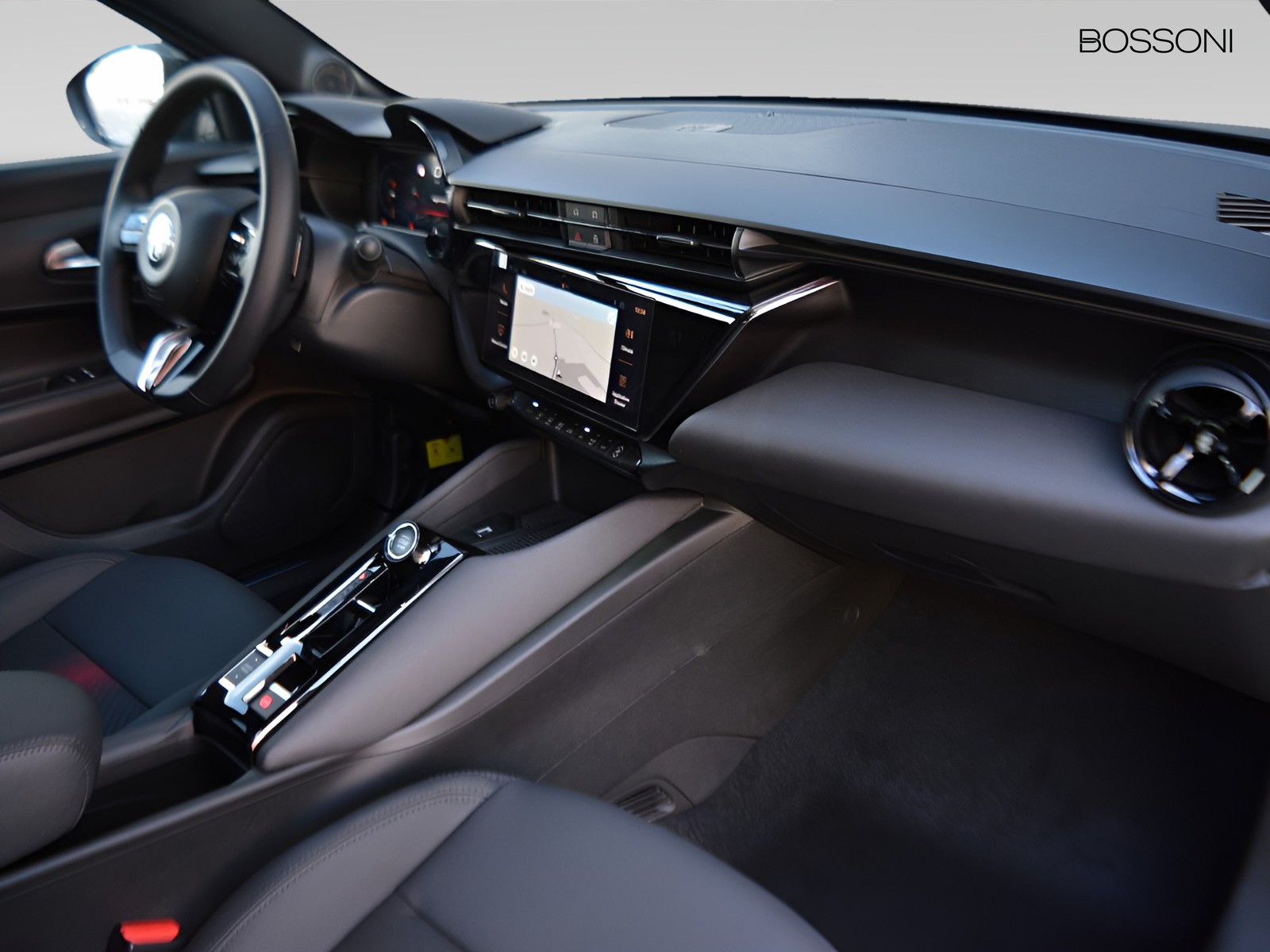 8 - Alfa Romeo Junior 1.2 hybrid 145cv ibrida q4 edct6