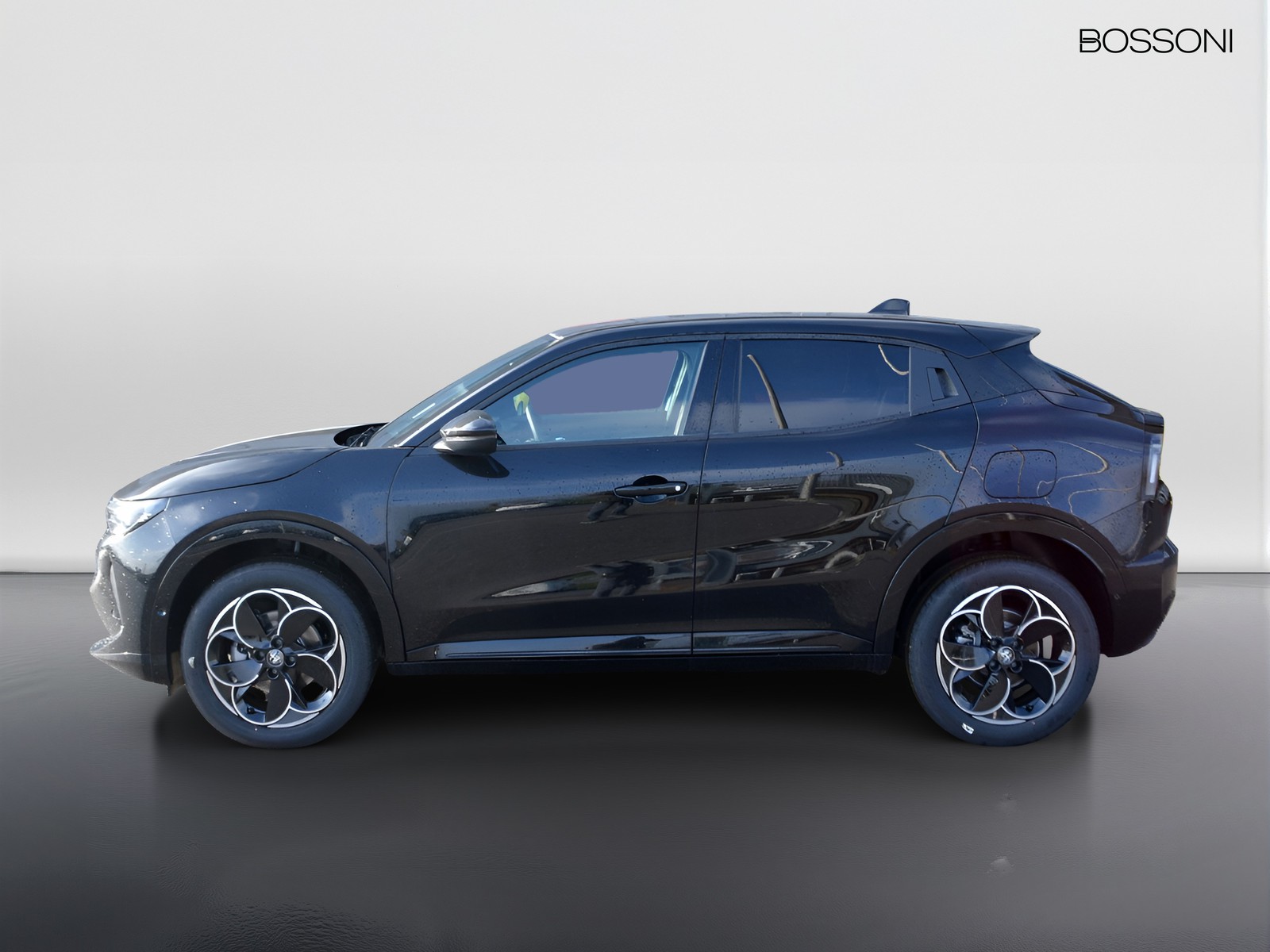 24 - Alfa Romeo Junior 1.2 hybrid 145cv ibrida q4 edct6