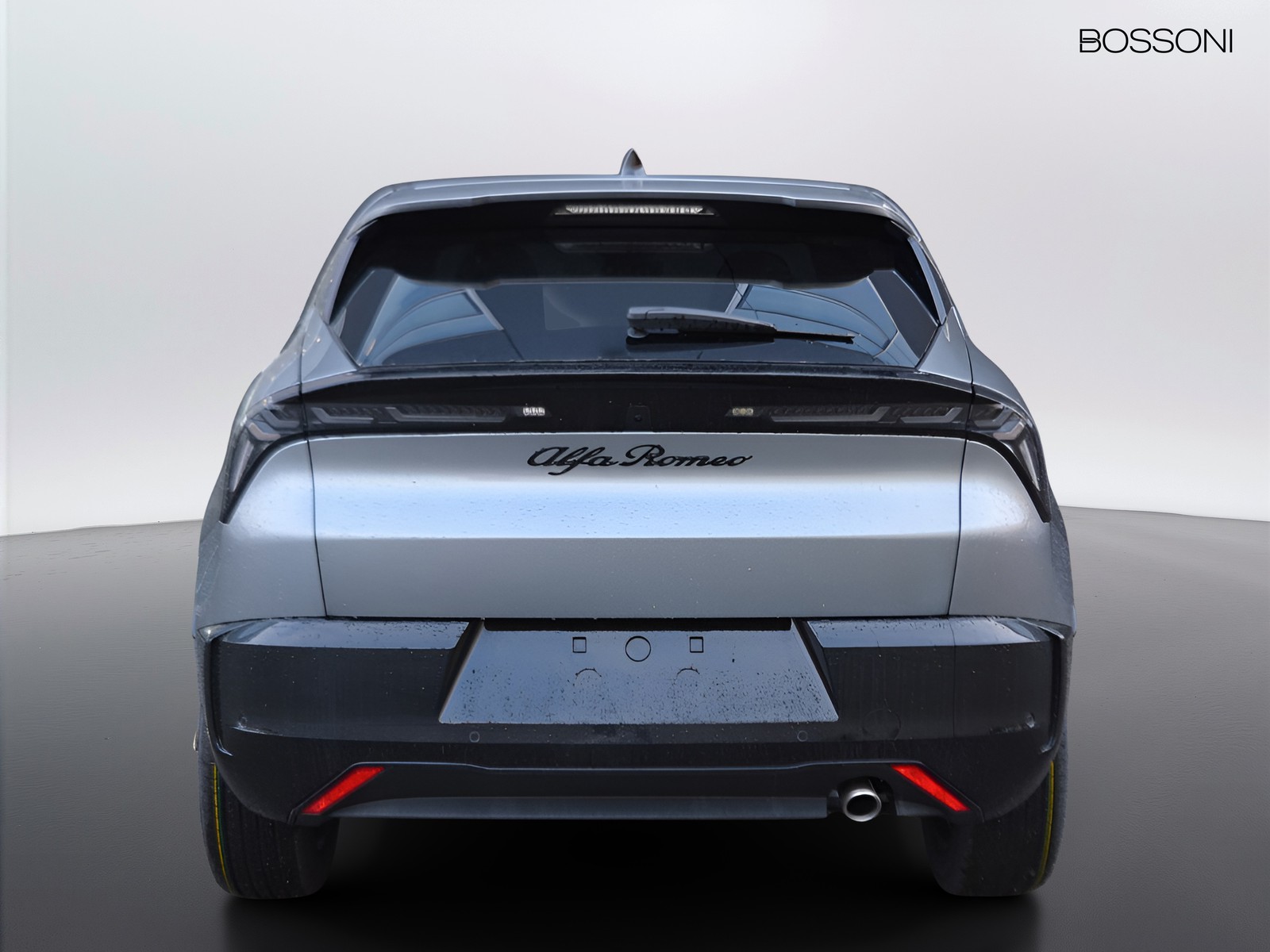 4 - Alfa Romeo Junior 1.2 hybrid 145cv ibrida q4 edct6