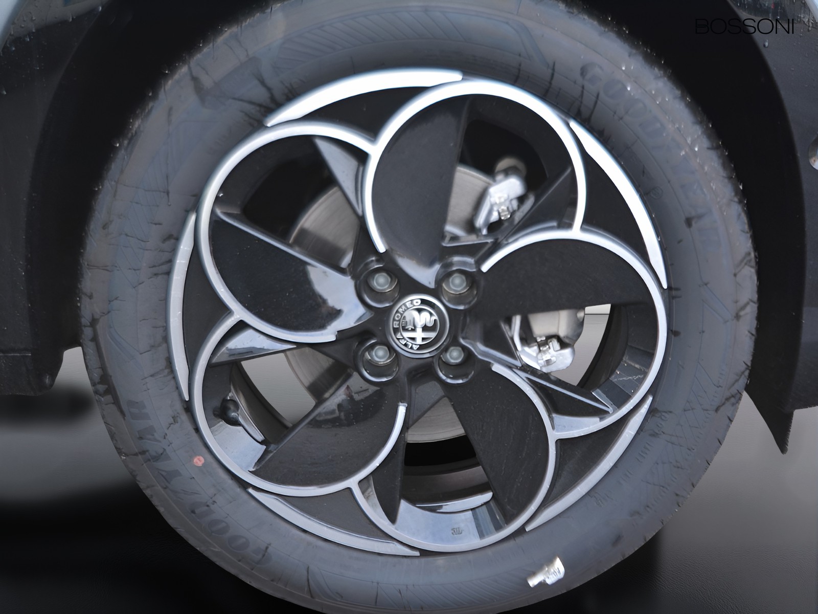 17 - Alfa Romeo Junior 1.2 hybrid 145cv ibrida q4 edct6