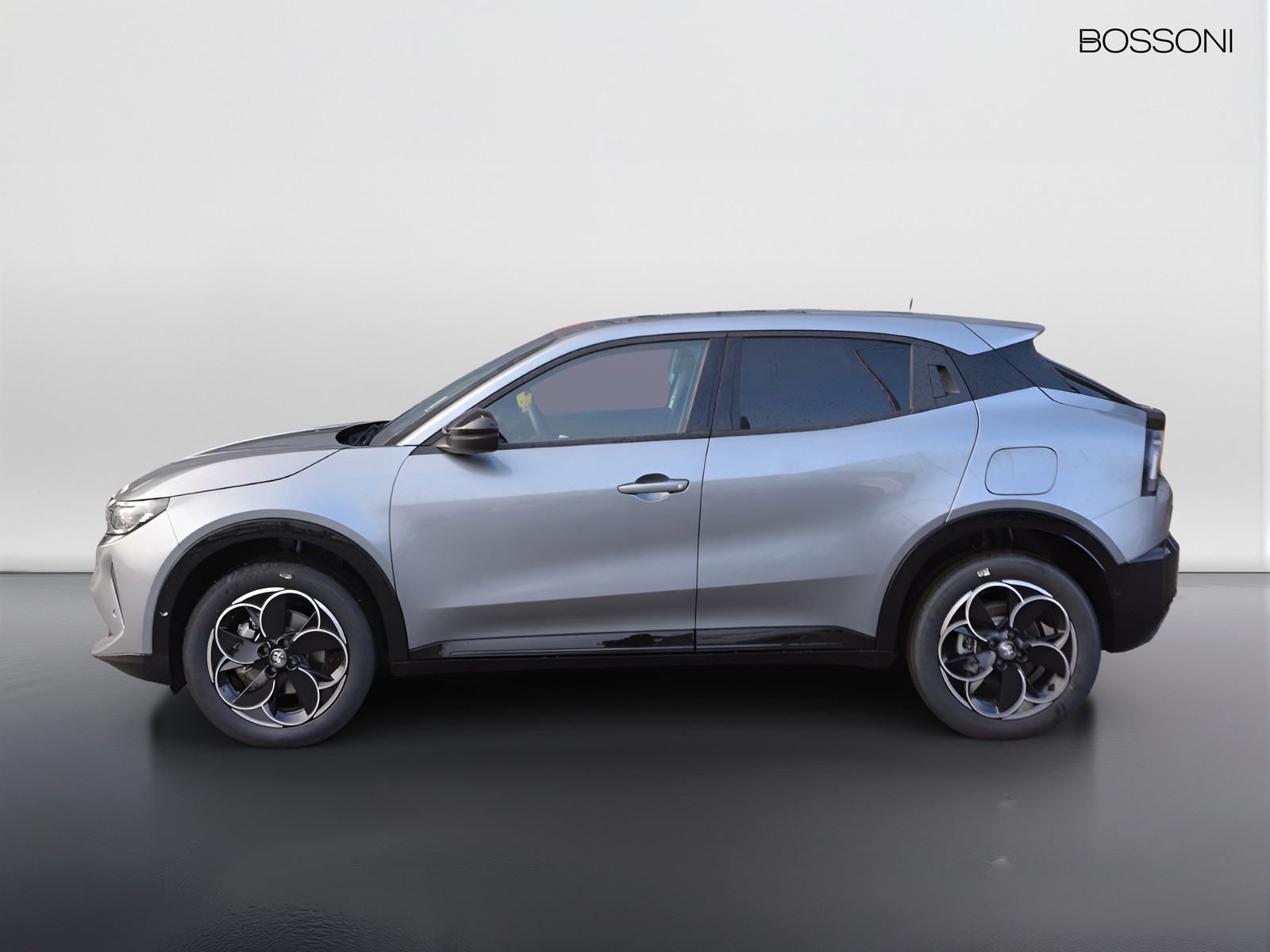 24 - Alfa Romeo Junior 1.2 hybrid 145cv ibrida q4 edct6