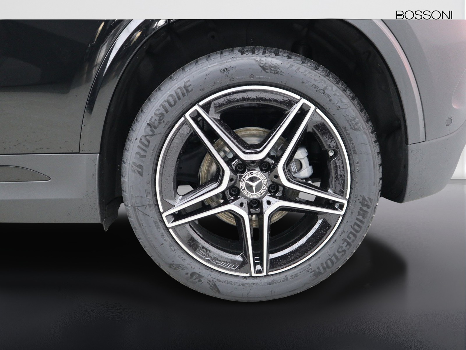 4 - Mercedes GLA 200 d amg line premium 4matic 8g-dct