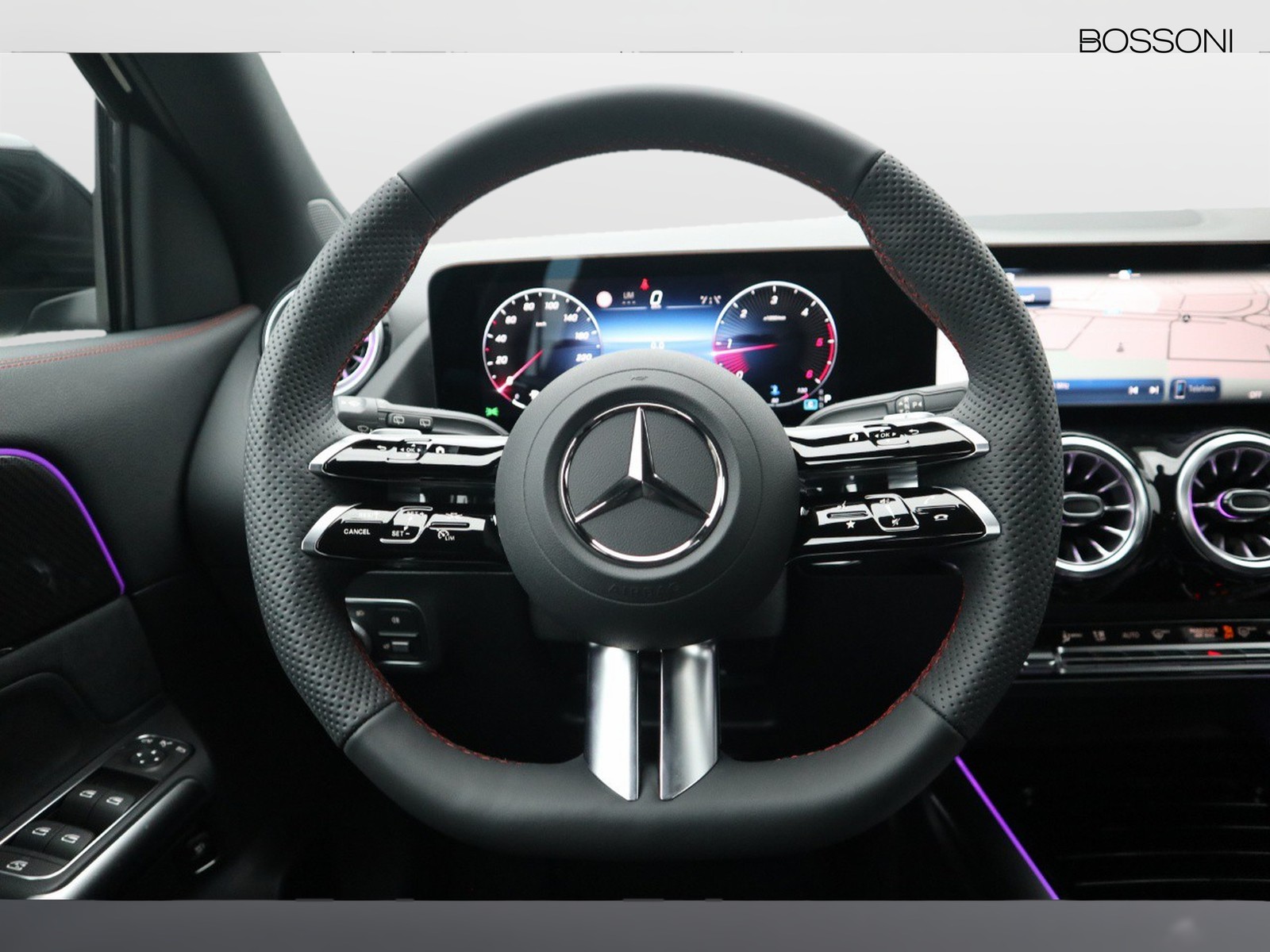 17 - Mercedes GLA 200 d amg line premium 4matic 8g-dct