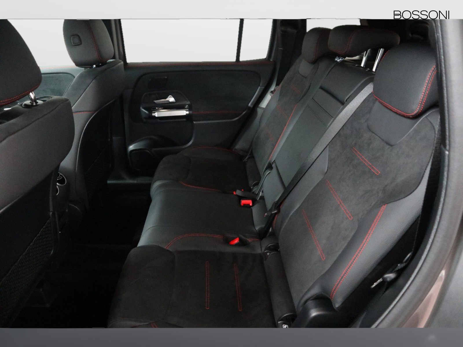 8 - Mercedes GLB 200 d amg line premium 8g-dct 7p.ti