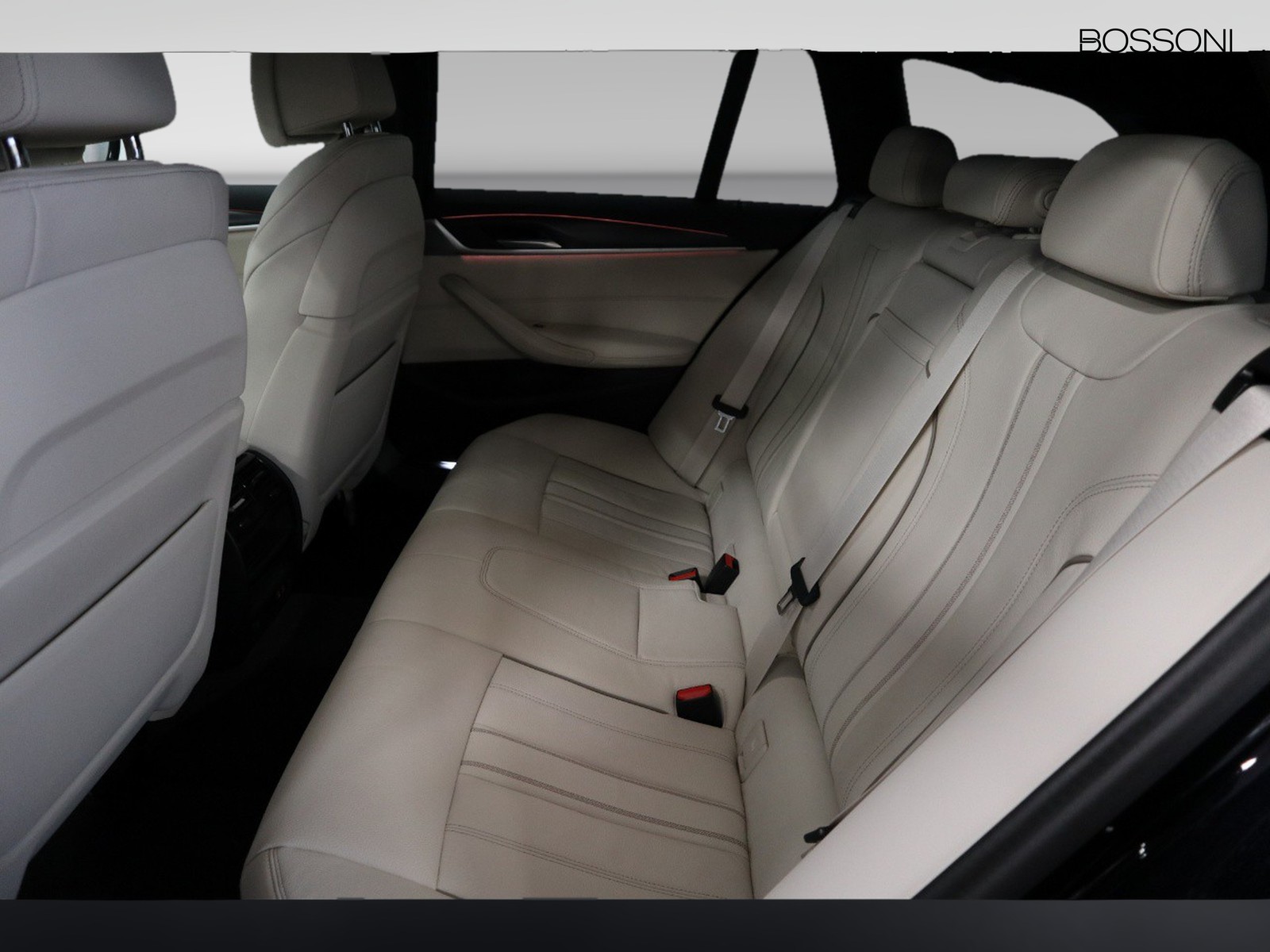 8 - BMW Serie 5 touring 520d mild hybrid 48v xdrive msport steptronic