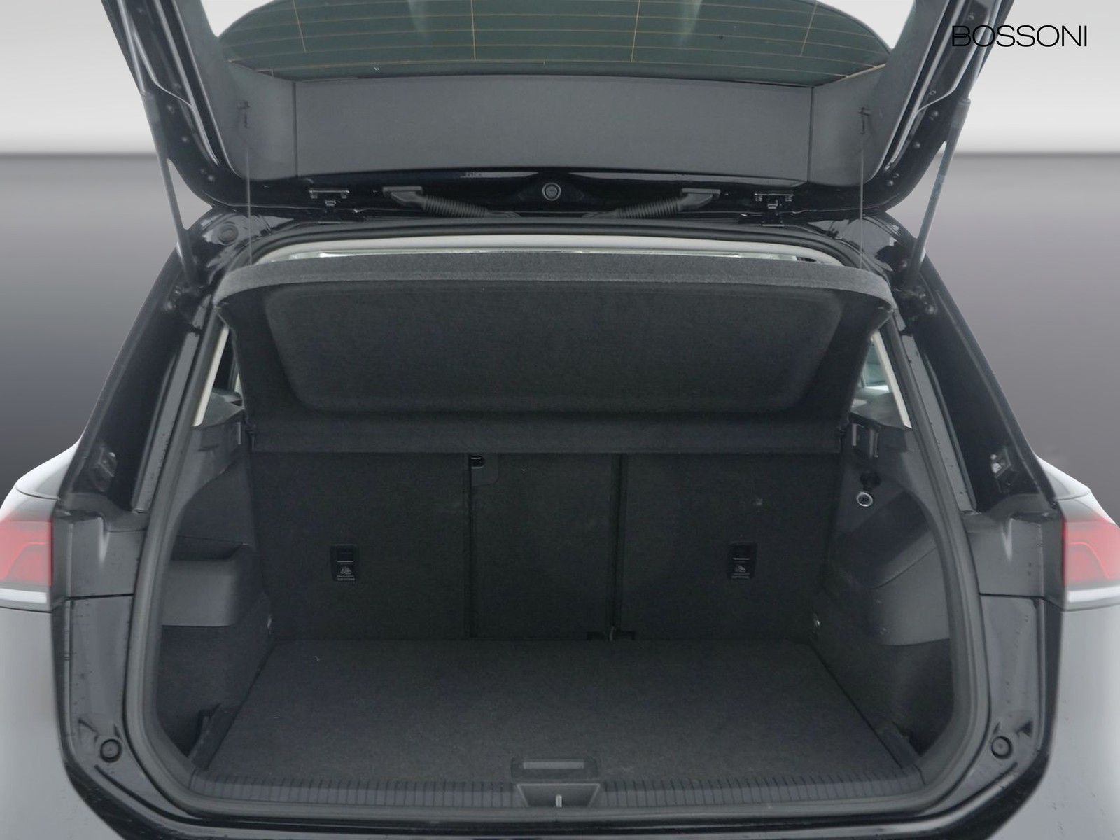 10 - Volkswagen Tiguan 2.0 tdi scr 150cv life dsg