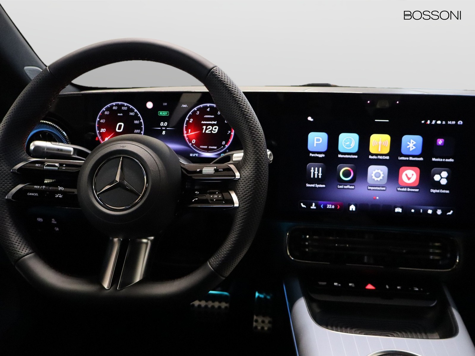 12 - Mercedes CLA 200 advanced plus 4matic auto