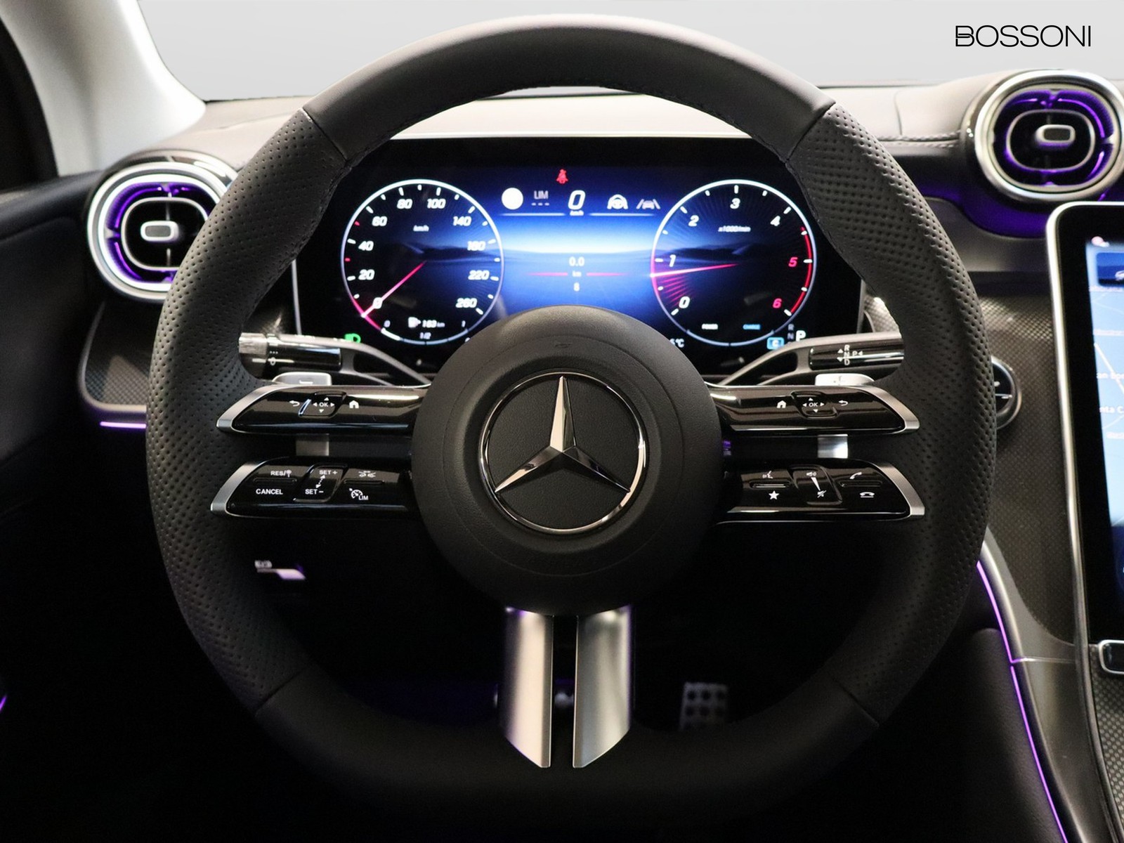 17 - Mercedes GLC coupe 220 d amg line premium 4matic 9g-tronic