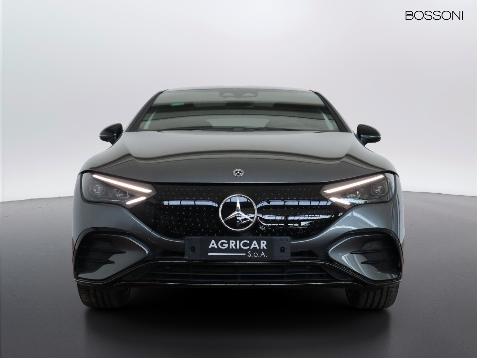 2 - Mercedes EQE 350 premium plus 4matic