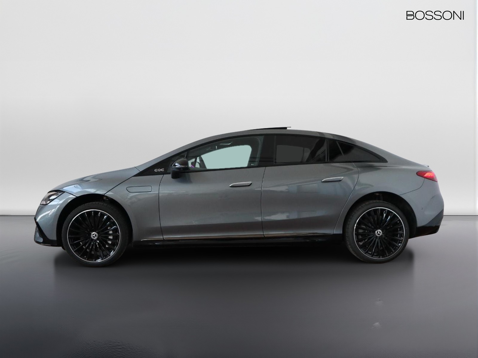 3 - Mercedes EQE 350 premium plus 4matic
