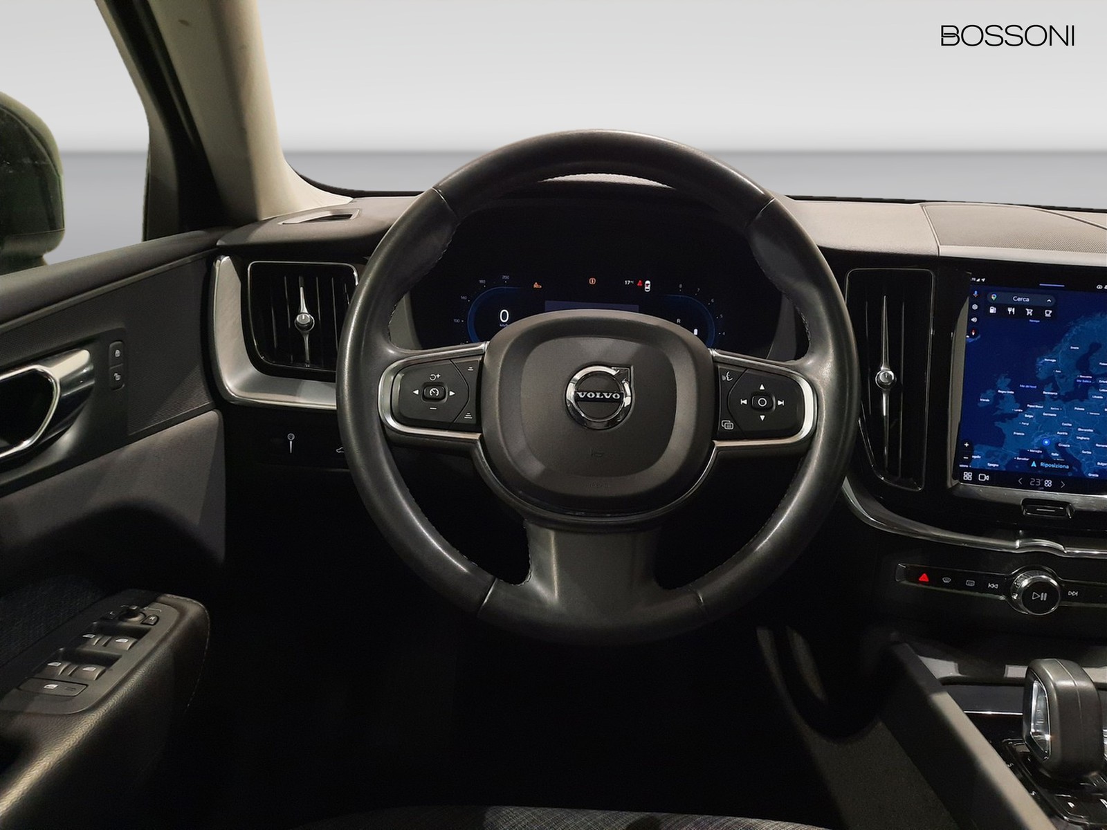 9 - Volvo XC60 2.0 b4 momentum pro automatico