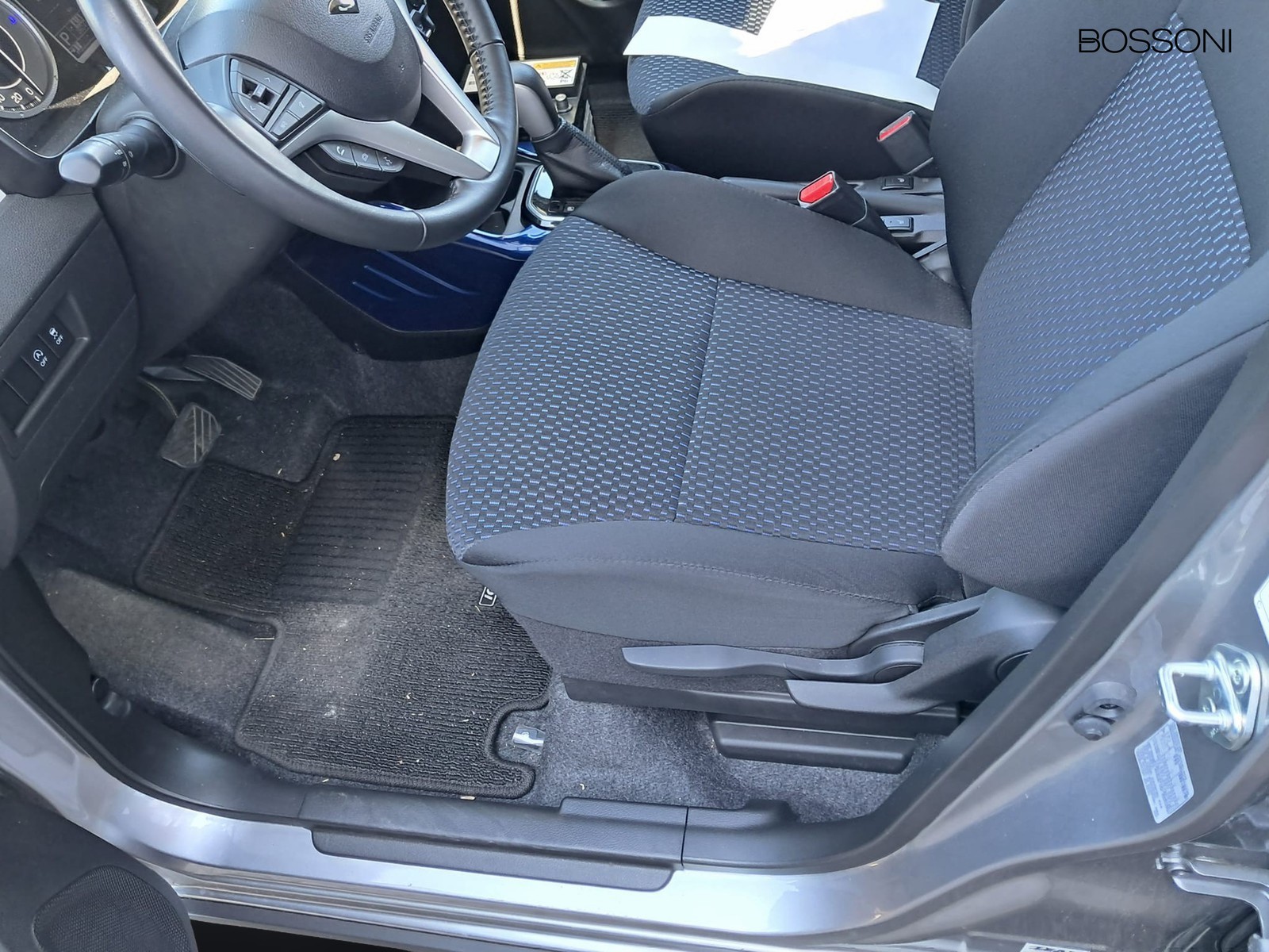 6 - Suzuki Ignis 1.2 dualjet hybrid top 2wd cvt