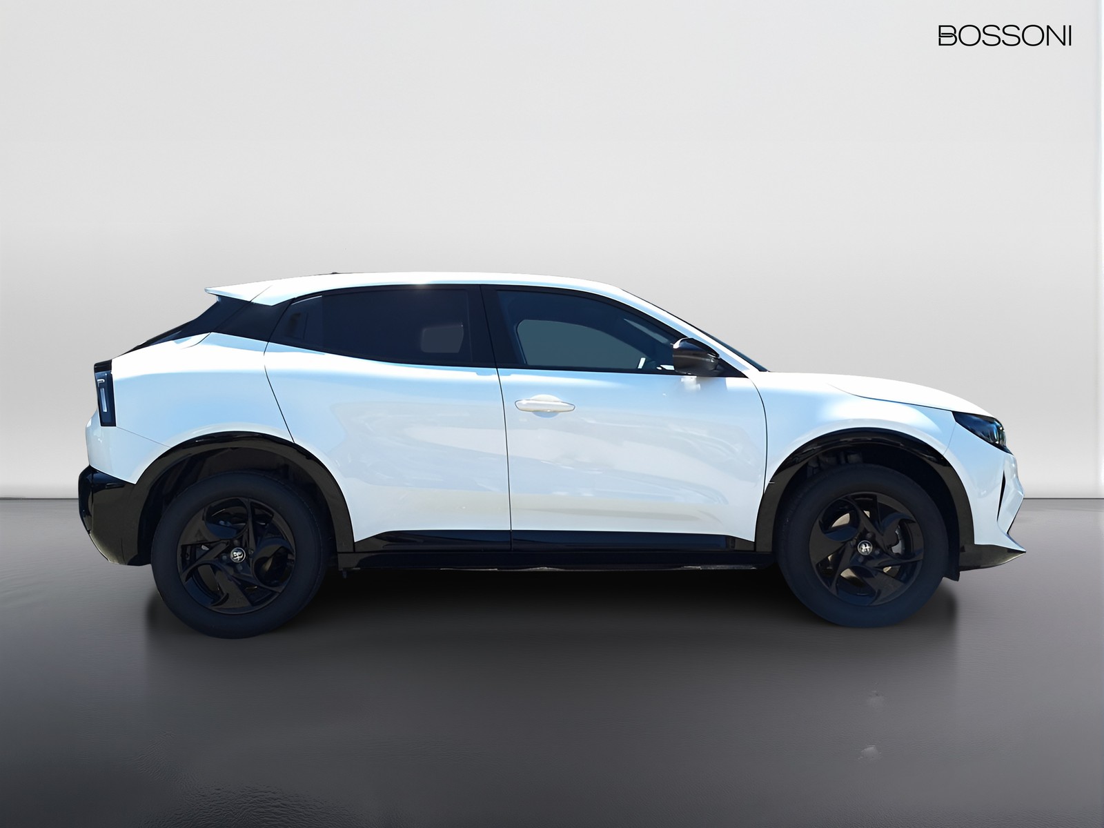 4 - Alfa Romeo Junior 1.2 hybrid 145cv ibrida edct6