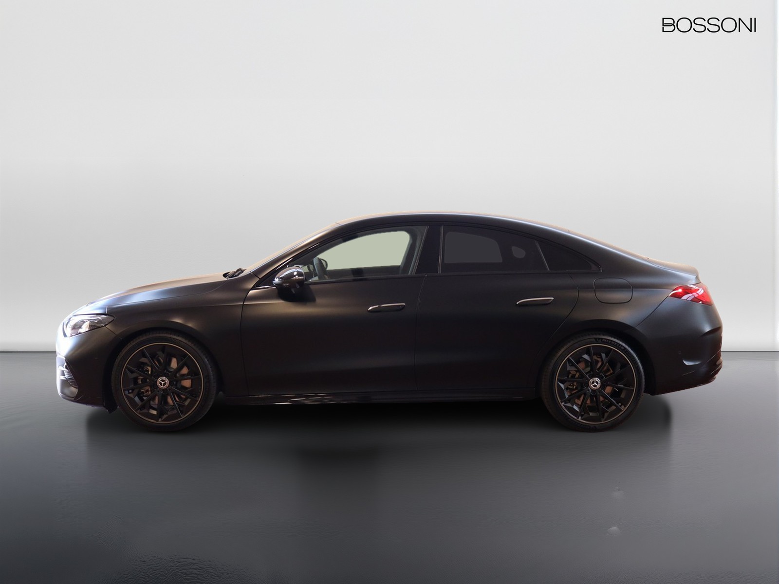 3 - Mercedes CLA 200 premium auto