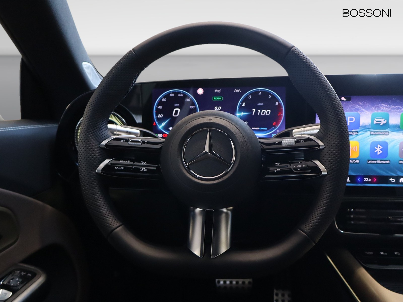 17 - Mercedes CLA 200 premium auto
