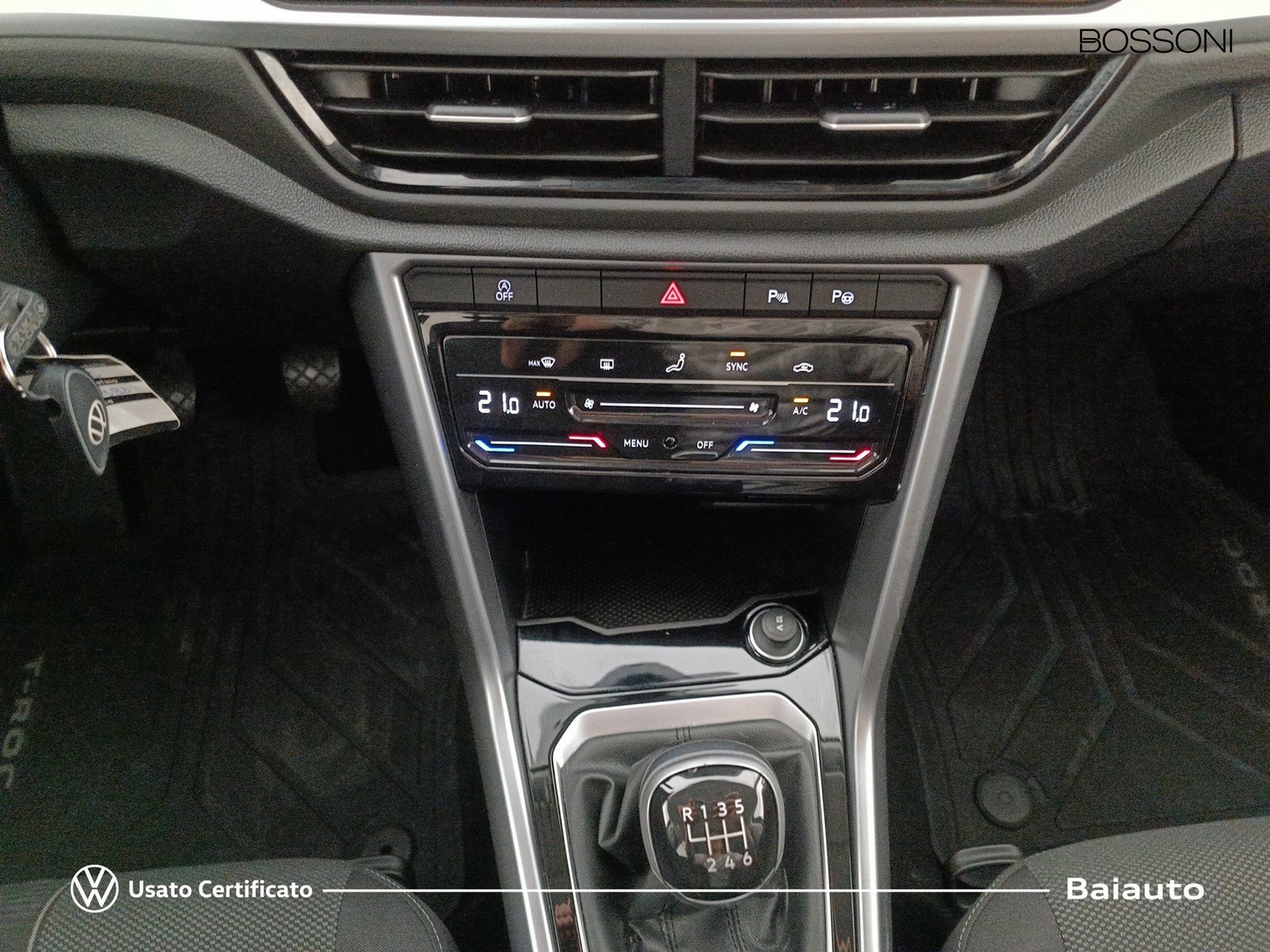11 - Volkswagen T-Roc 2.0 tdi scr 115cv sport