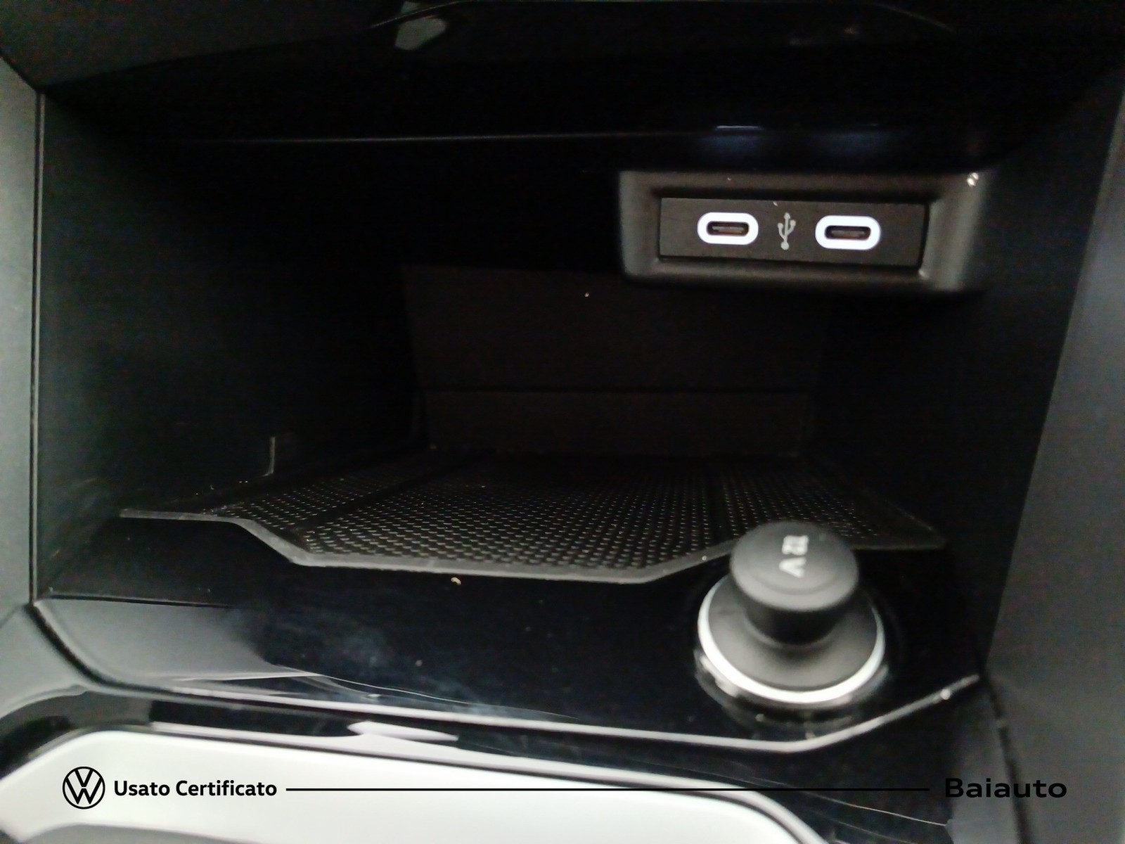 12 - Volkswagen T-Roc 2.0 tdi scr 115cv sport