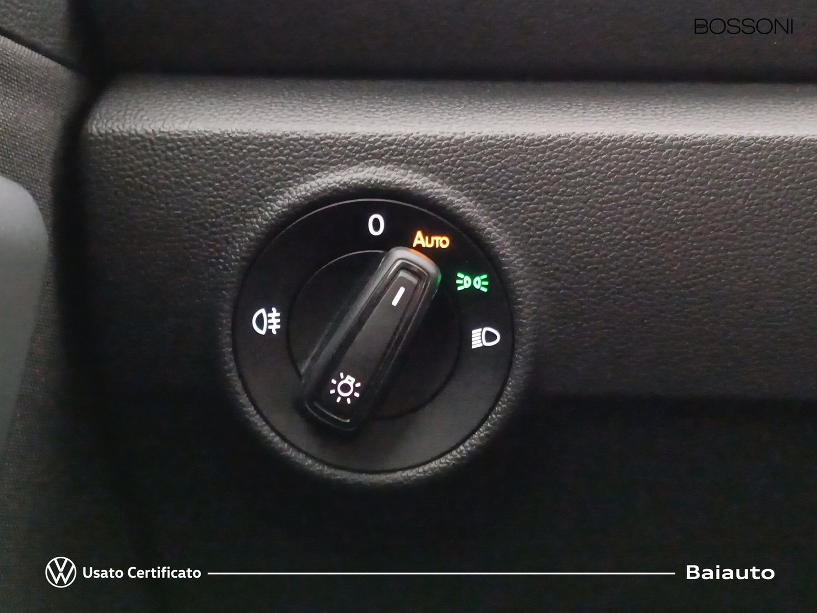 17 - Volkswagen T-Roc 2.0 tdi scr 115cv sport