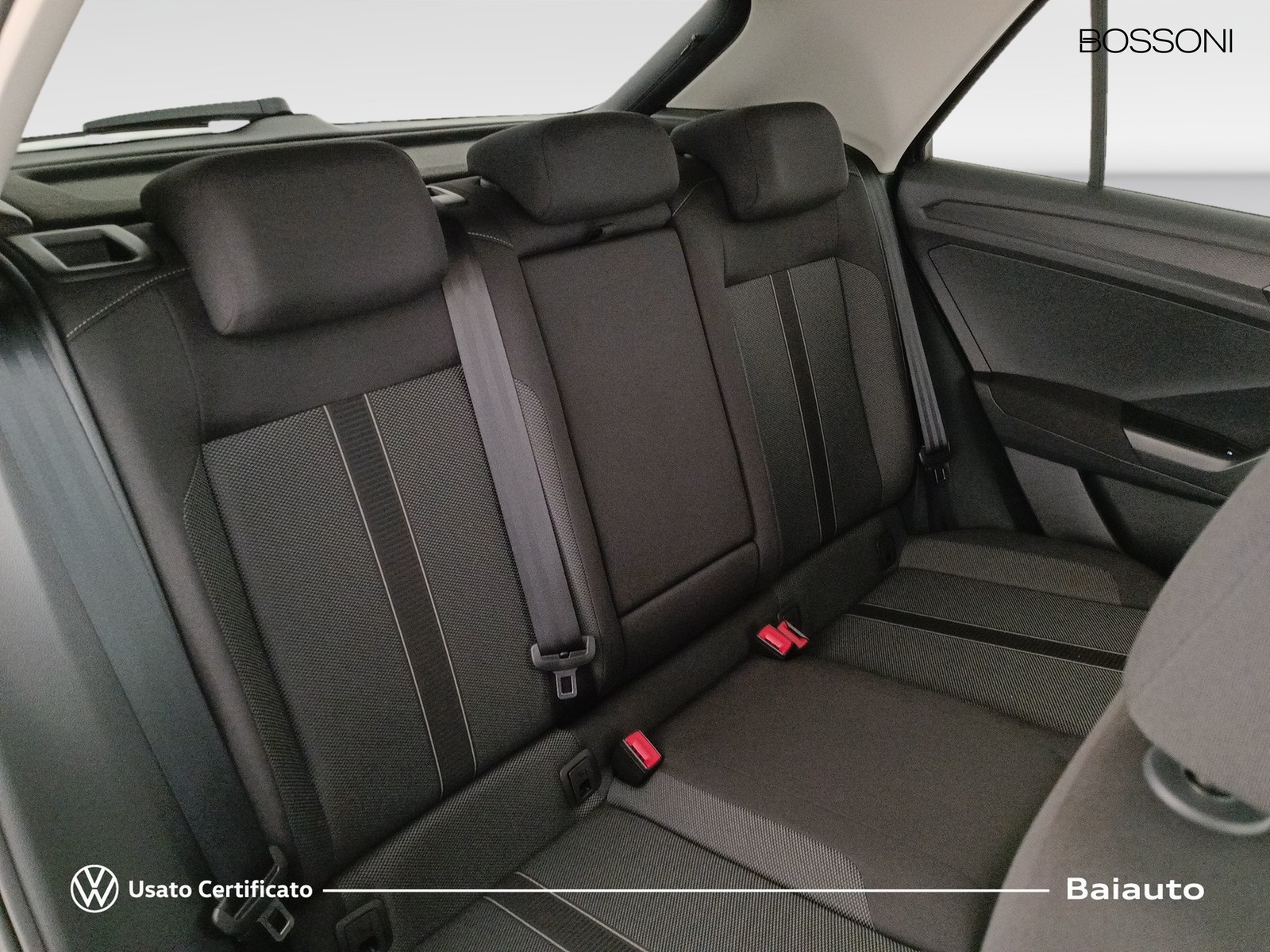 21 - Volkswagen T-Roc 2.0 tdi scr 115cv sport