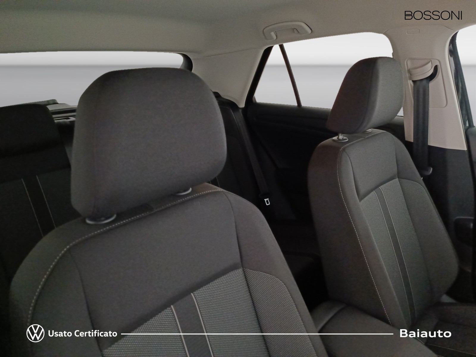 22 - Volkswagen T-Roc 2.0 tdi scr 115cv sport