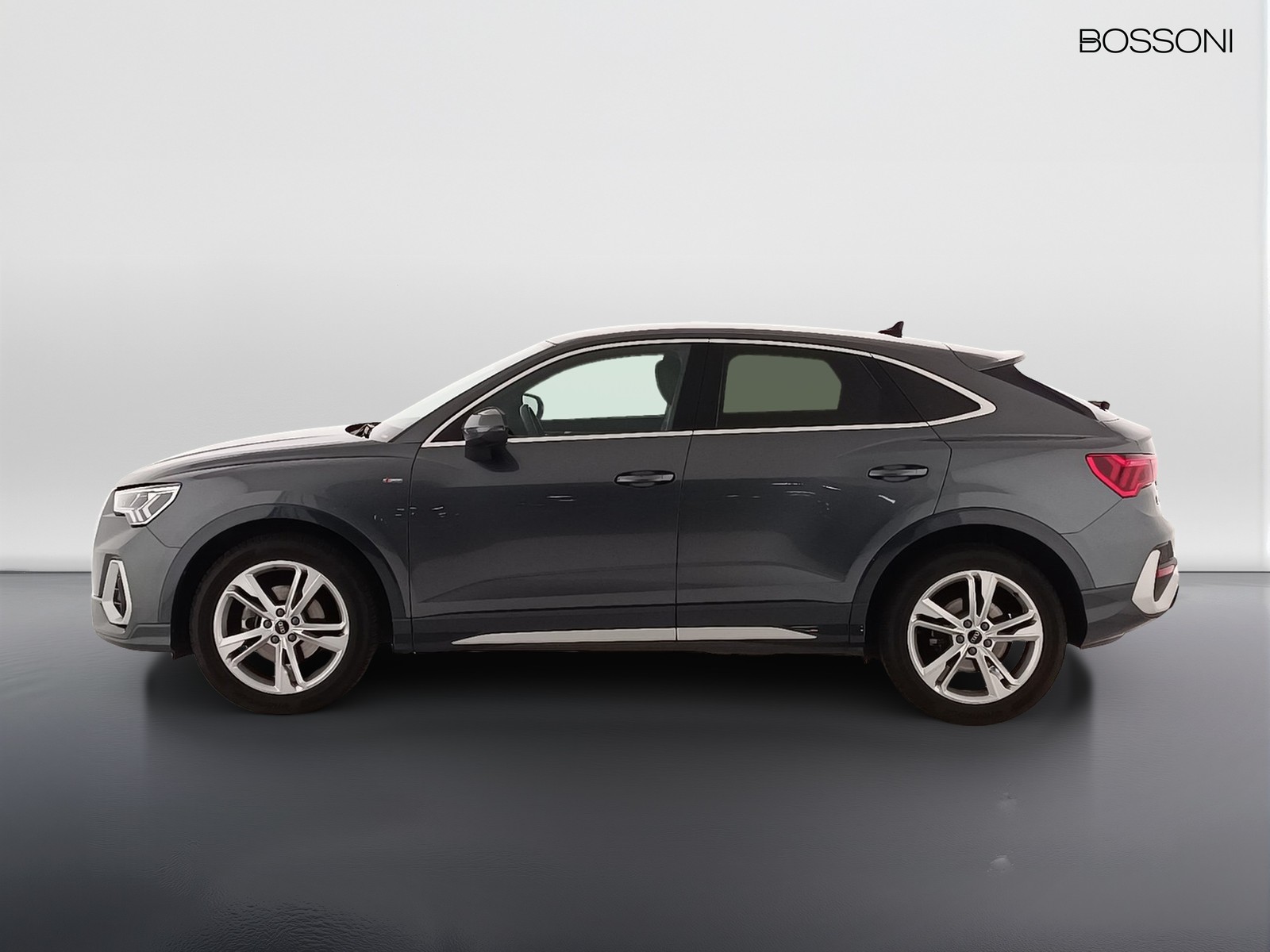 15 - Audi Q3 sportback 35 2.0 tdi s line edition s tronic