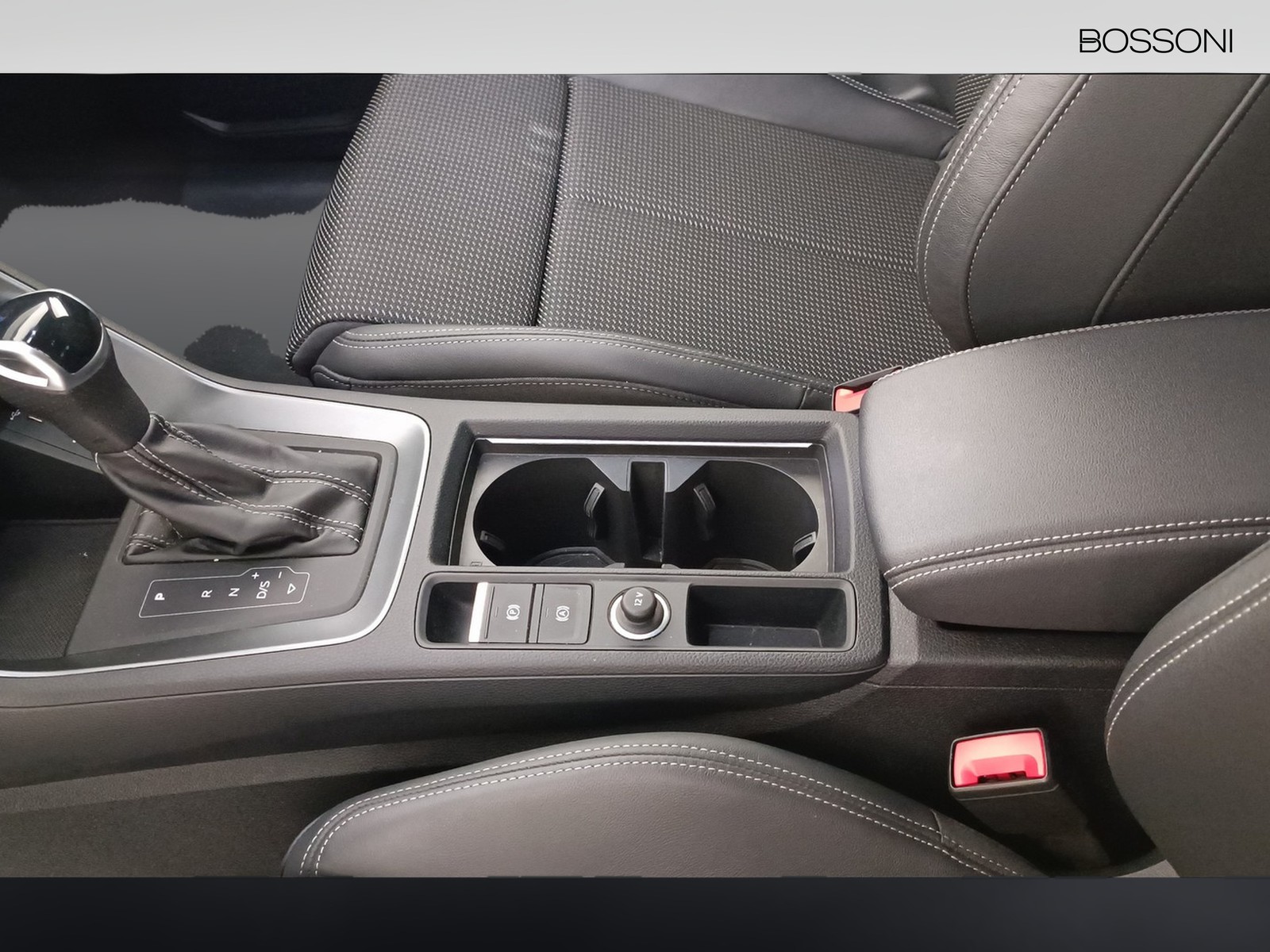 18 - Audi Q3 sportback 35 2.0 tdi s line edition s tronic