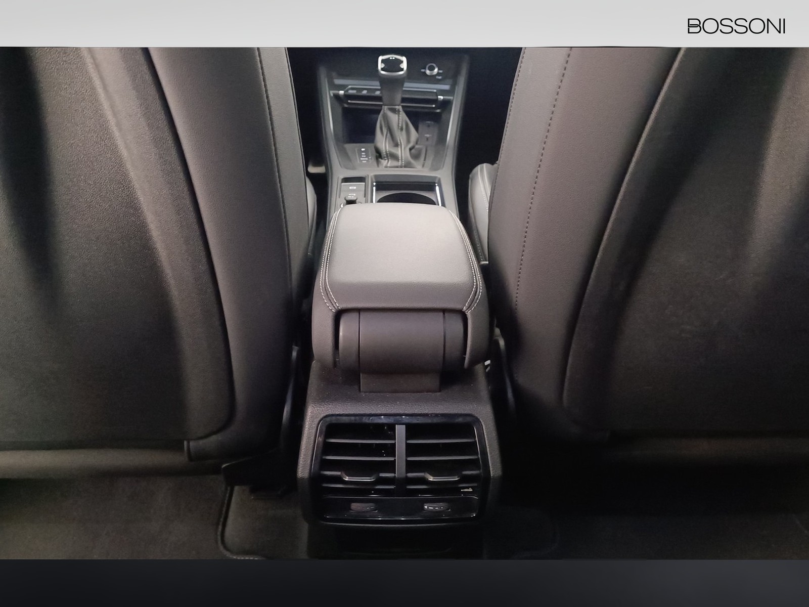 20 - Audi Q3 sportback 35 2.0 tdi s line edition s tronic
